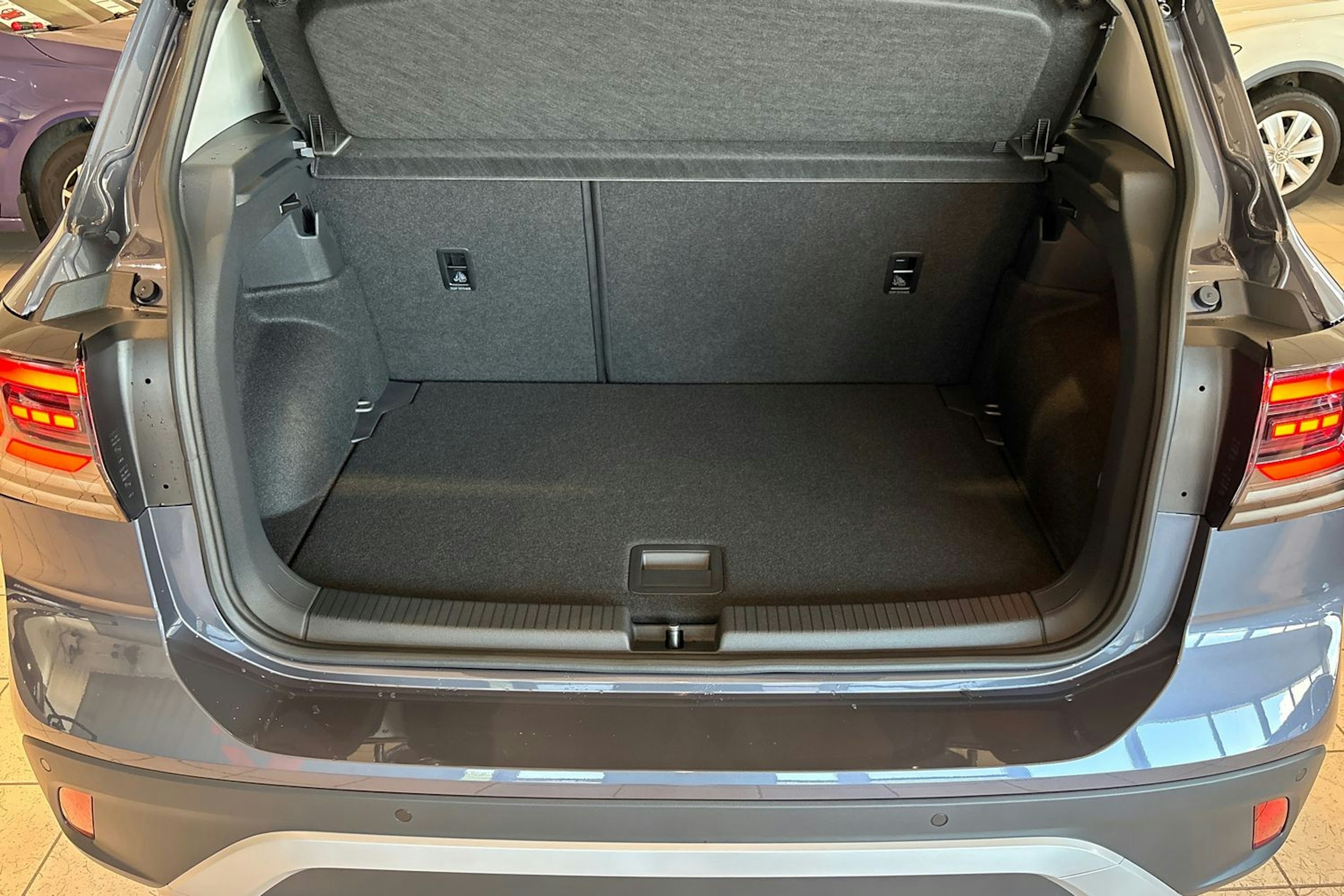 harmaa Volkswagen T-Cross 2025 kuva 10.