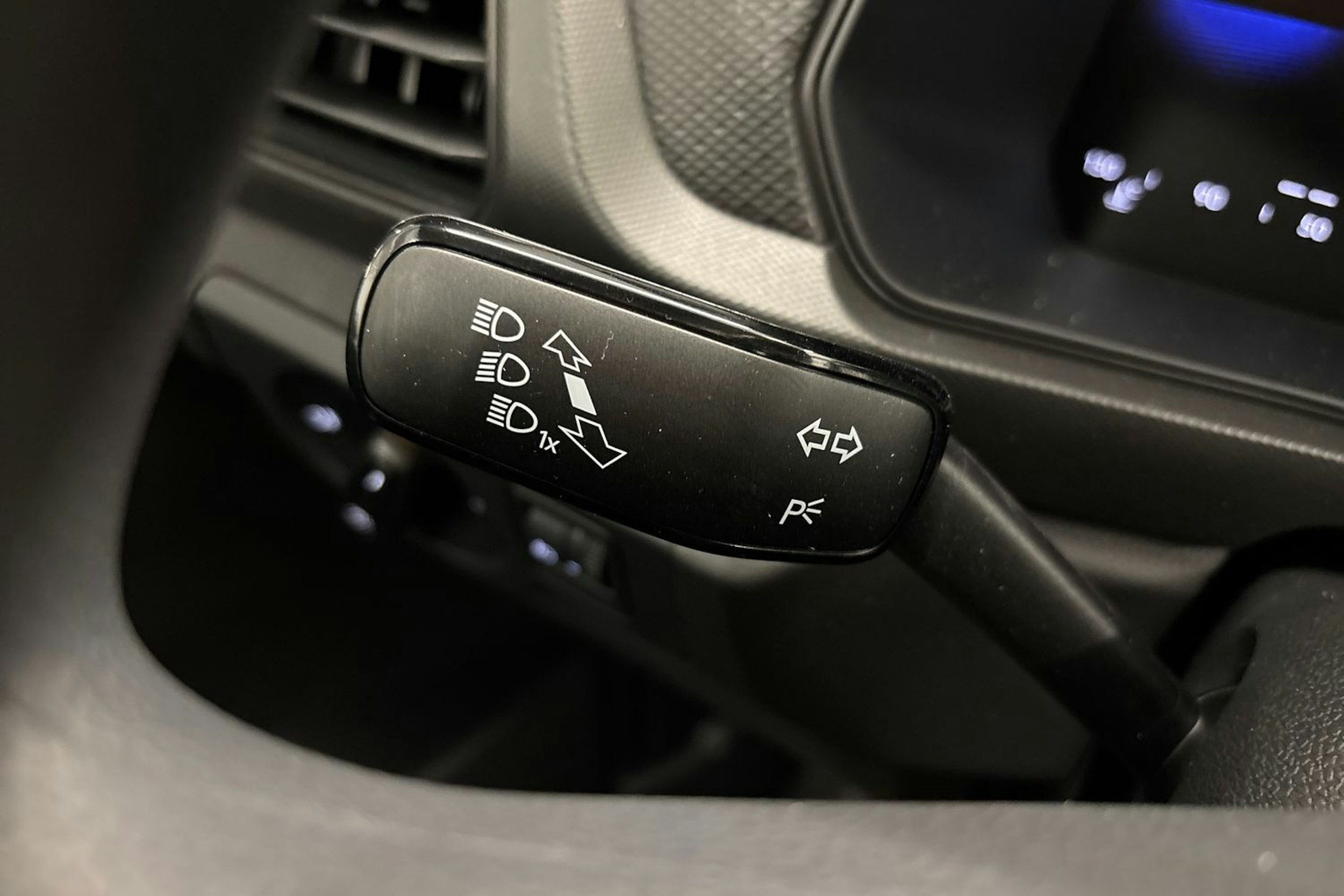 met. harmaa Volkswagen T-Cross 2025 kuva 13.