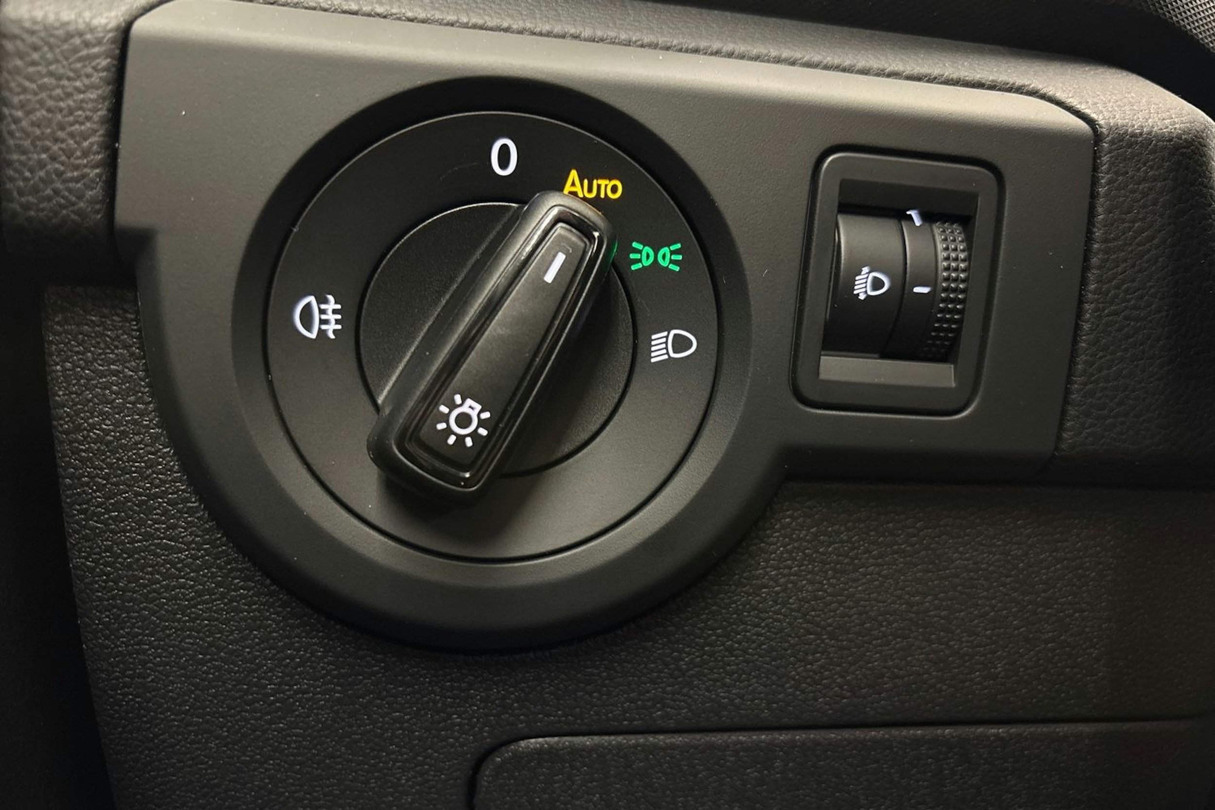 met. harmaa Volkswagen T-Cross 2025 kuva 14.
