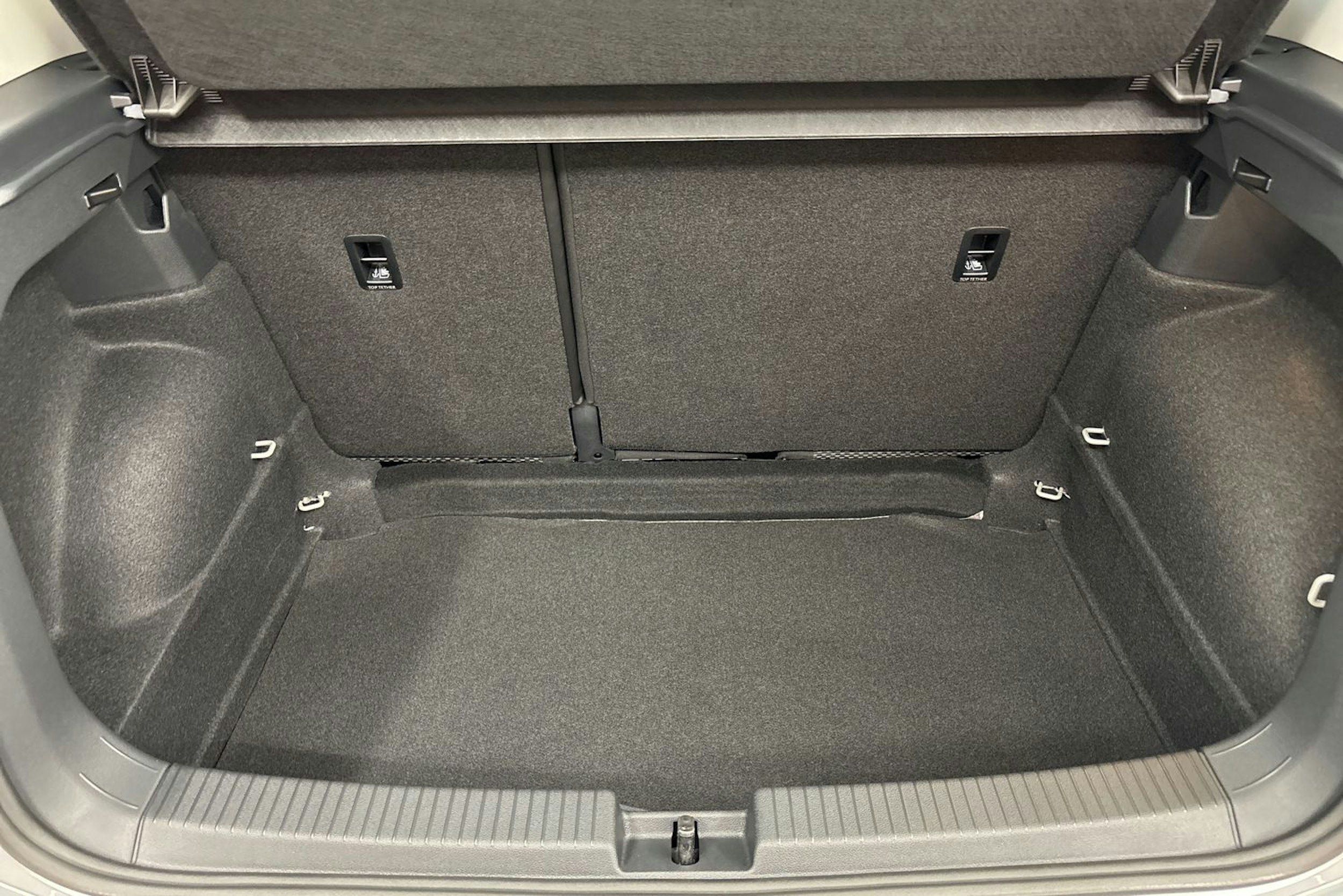met. harmaa Volkswagen T-Cross 2025 kuva 18.