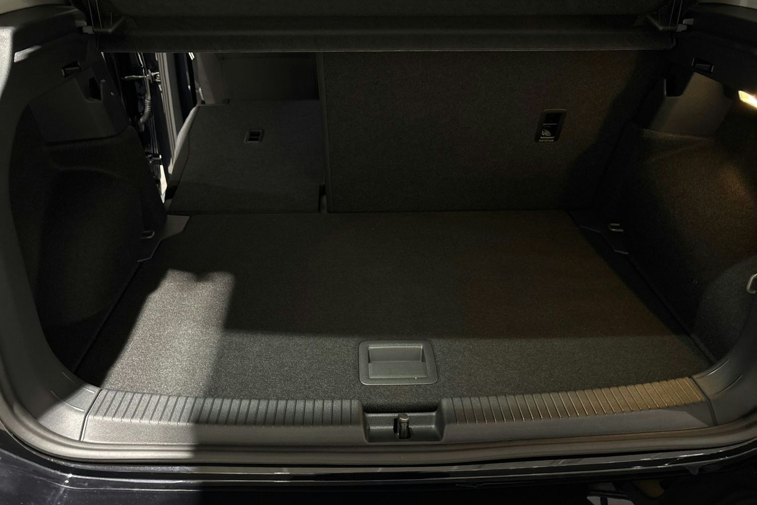 musta Volkswagen T-Cross 2025 kuva 12.