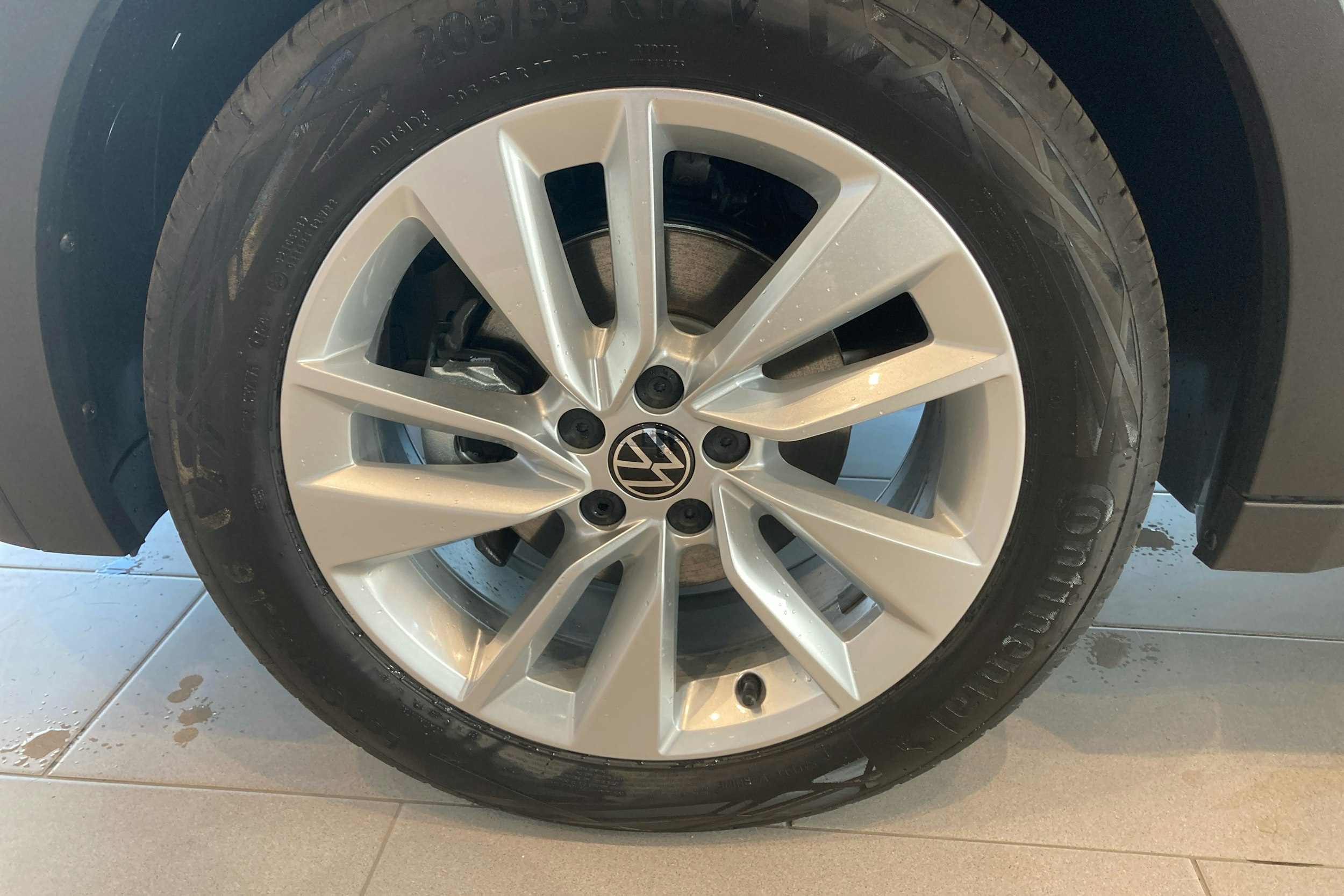 harmaa Volkswagen T-Cross 2025 kuva 9.