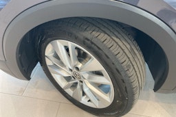 harmaa Volkswagen T-Cross 2025 kuva 10.