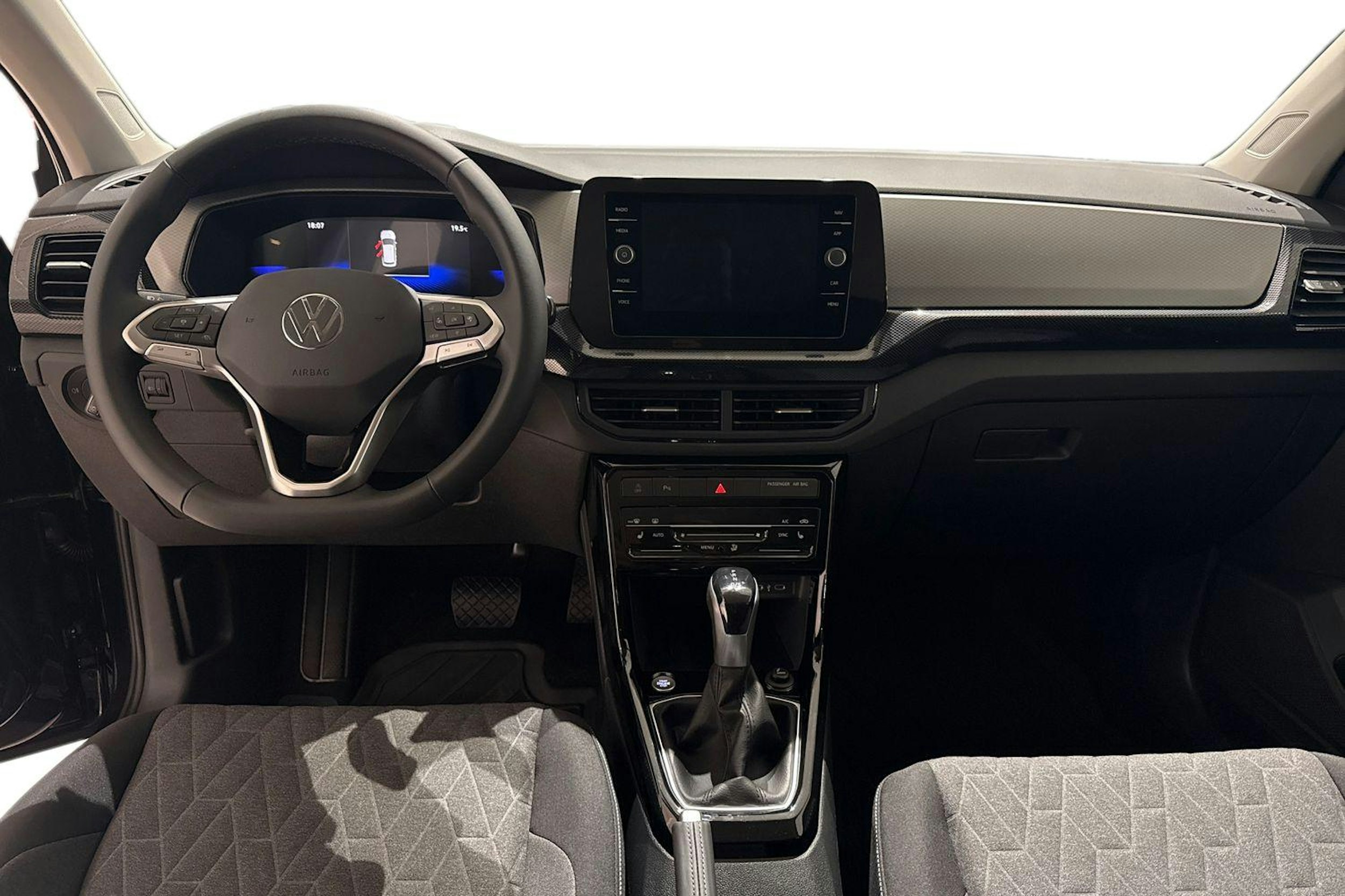 musta Volkswagen T-Cross 2025 kuva 7.