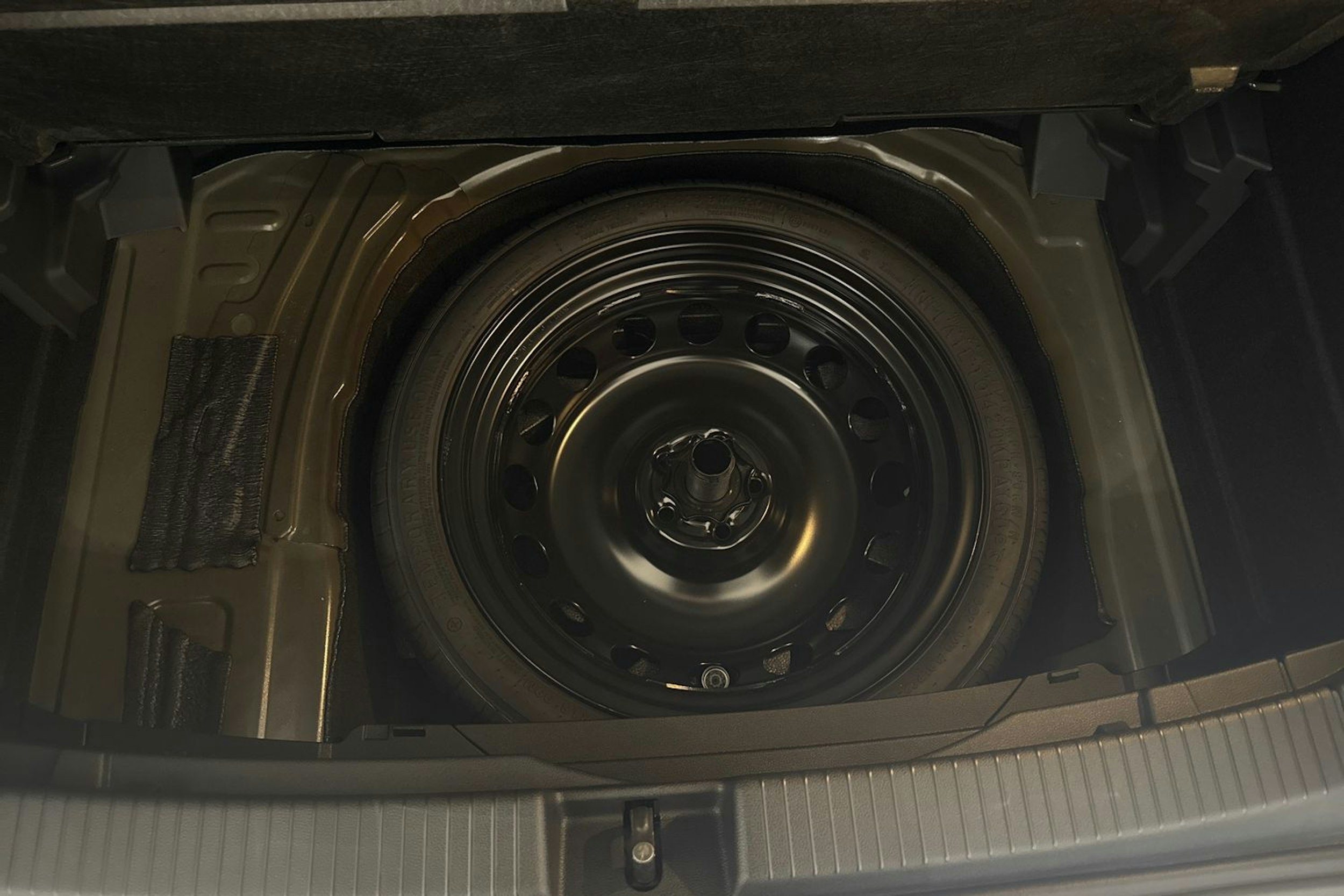 musta Volkswagen T-Cross 2025 kuva 15.