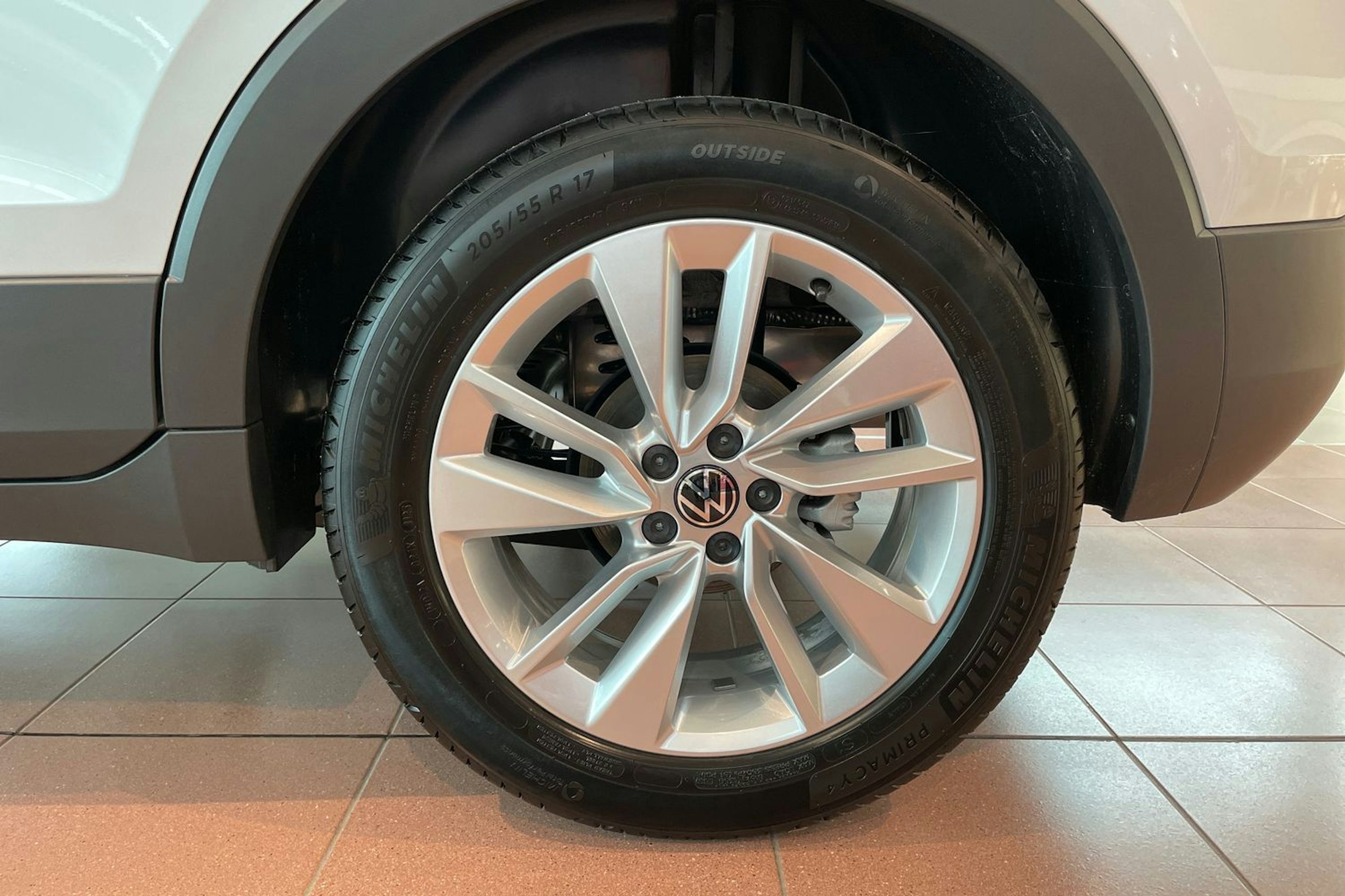 harmaa Volkswagen T-Cross 2025 kuva 10.