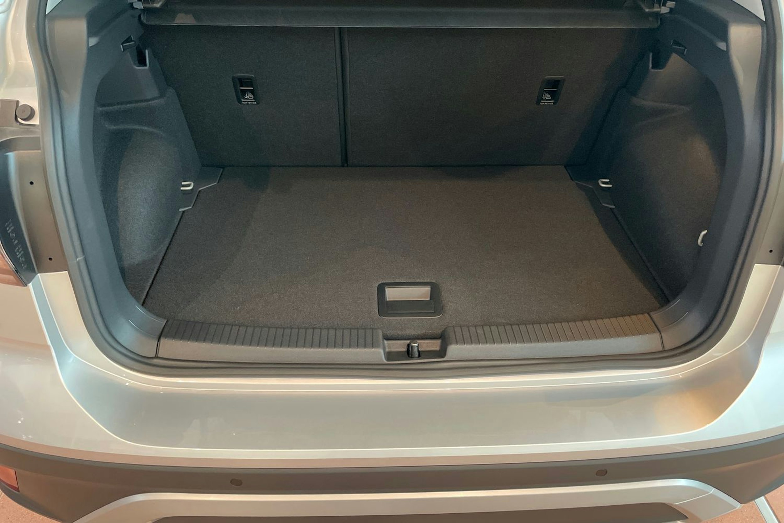 harmaa Volkswagen T-Cross 2025 kuva 11.