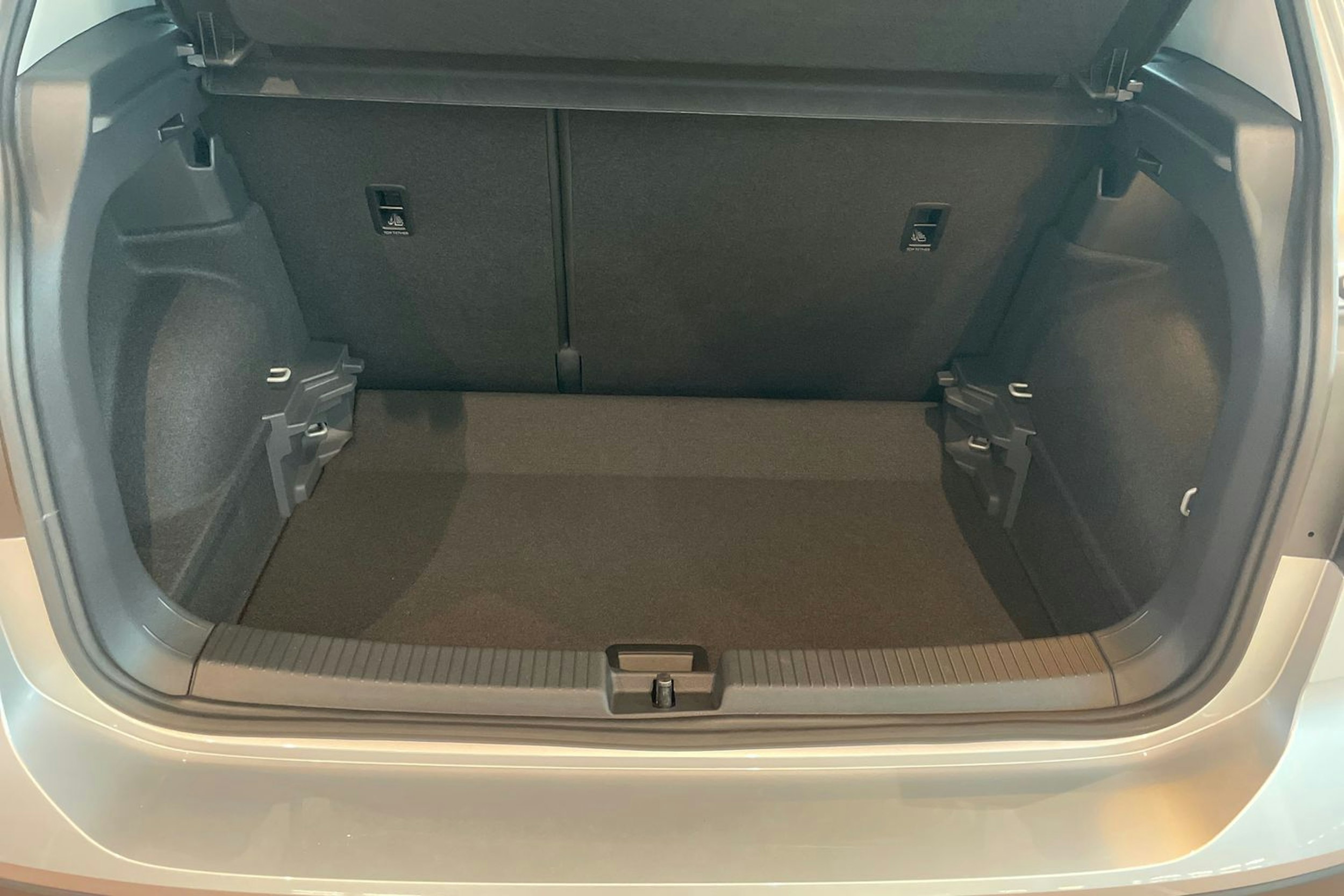 harmaa Volkswagen T-Cross 2025 kuva 13.