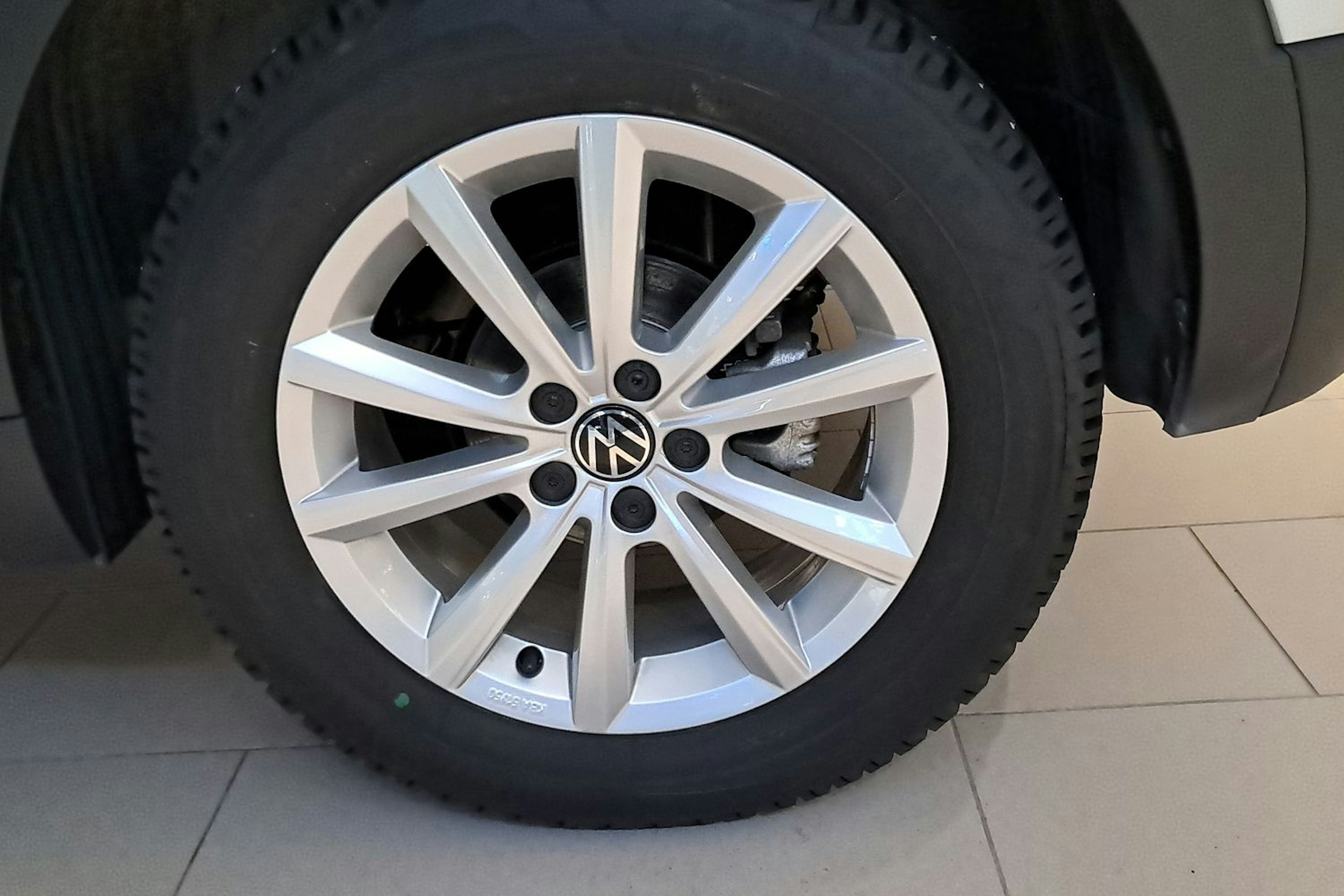 harmaa Volkswagen T-Cross 2025 kuva 10.