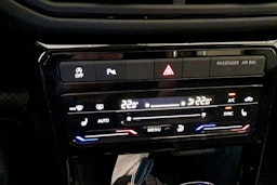 harmaa Volkswagen T-Cross 2025 kuva 11.