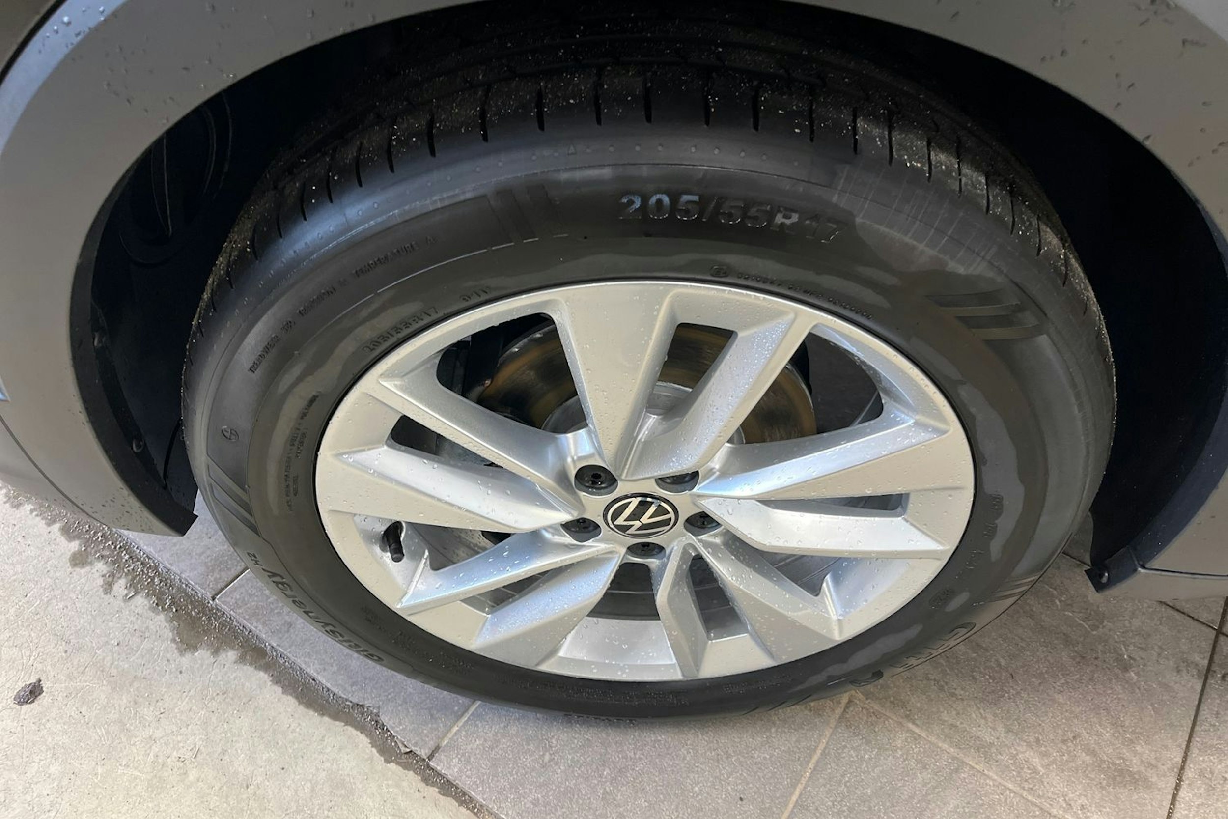 musta Volkswagen T-Cross 2025 kuva 15.