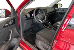 punainen Volkswagen T-Cross 2025 kuva 6.