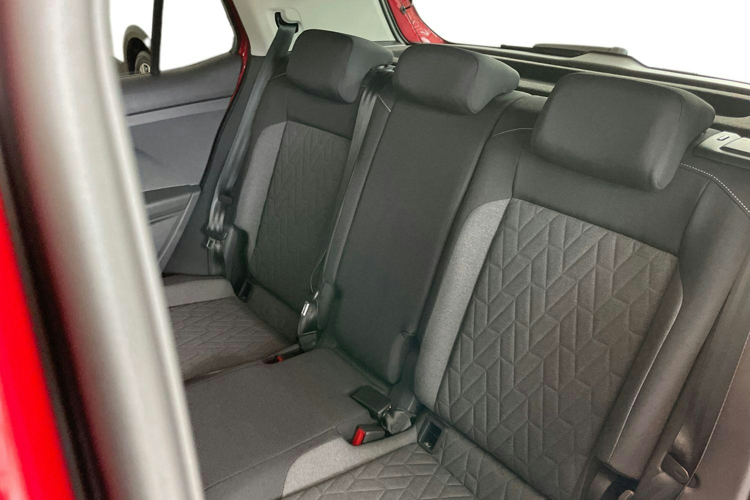 punainen Volkswagen T-Cross 2025 kuva 8.