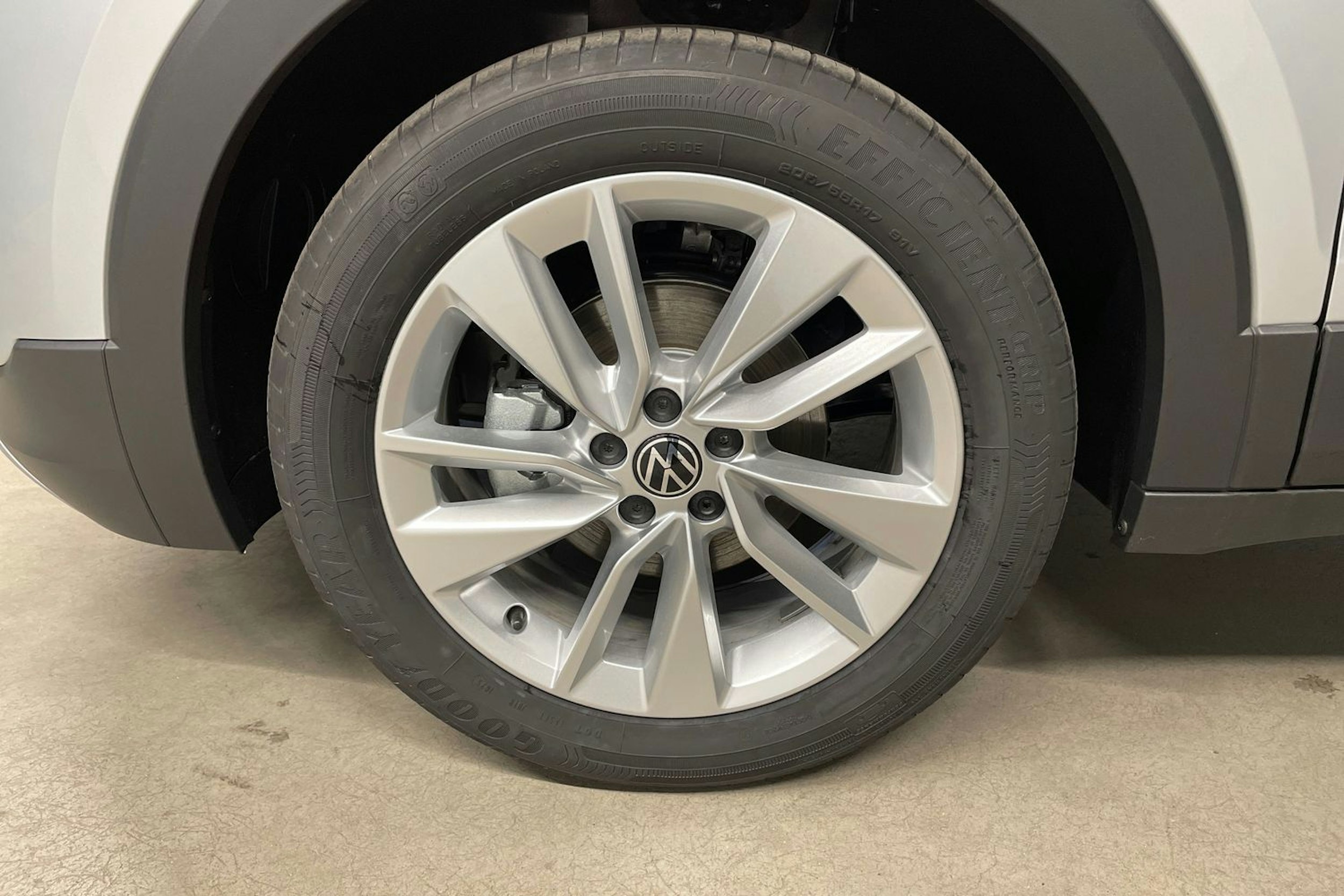 harmaa Volkswagen T-Cross 2025 kuva 11.