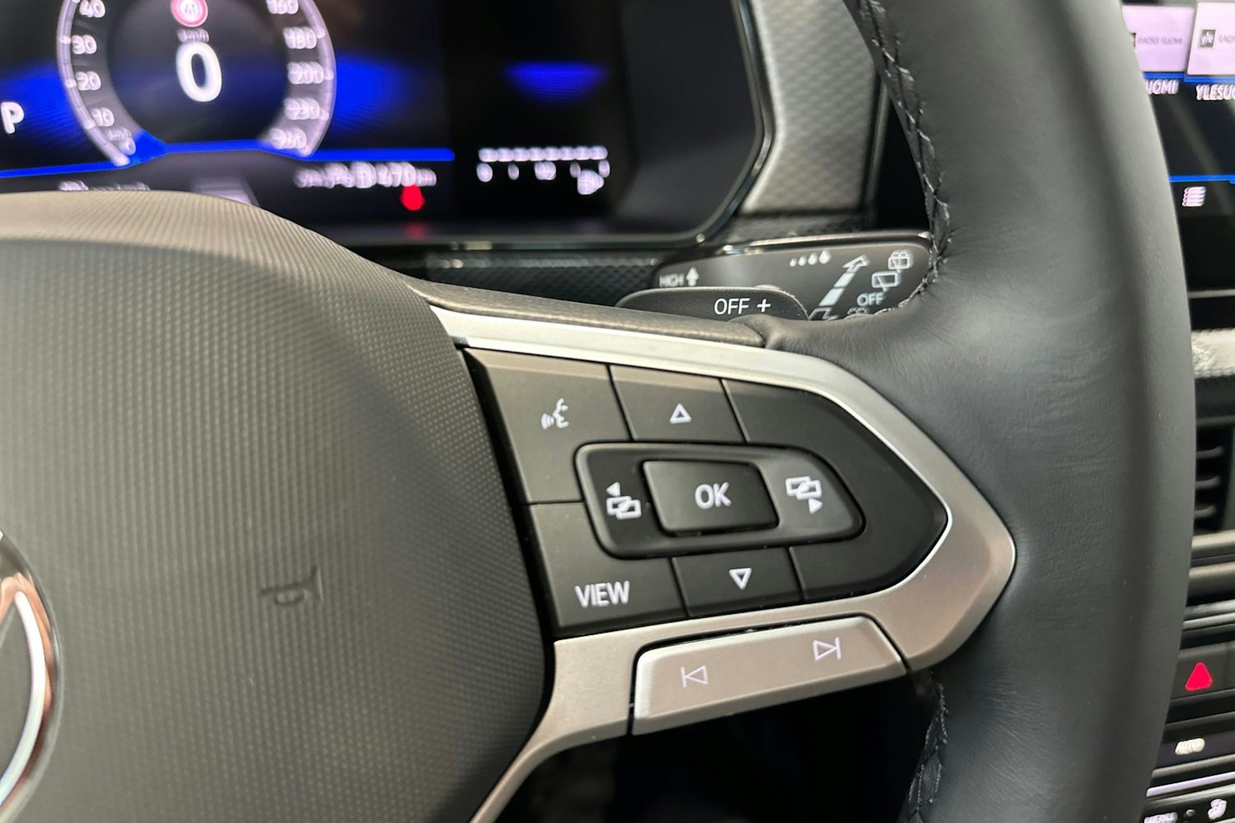 musta Volkswagen T-Cross 2025 kuva 17.
