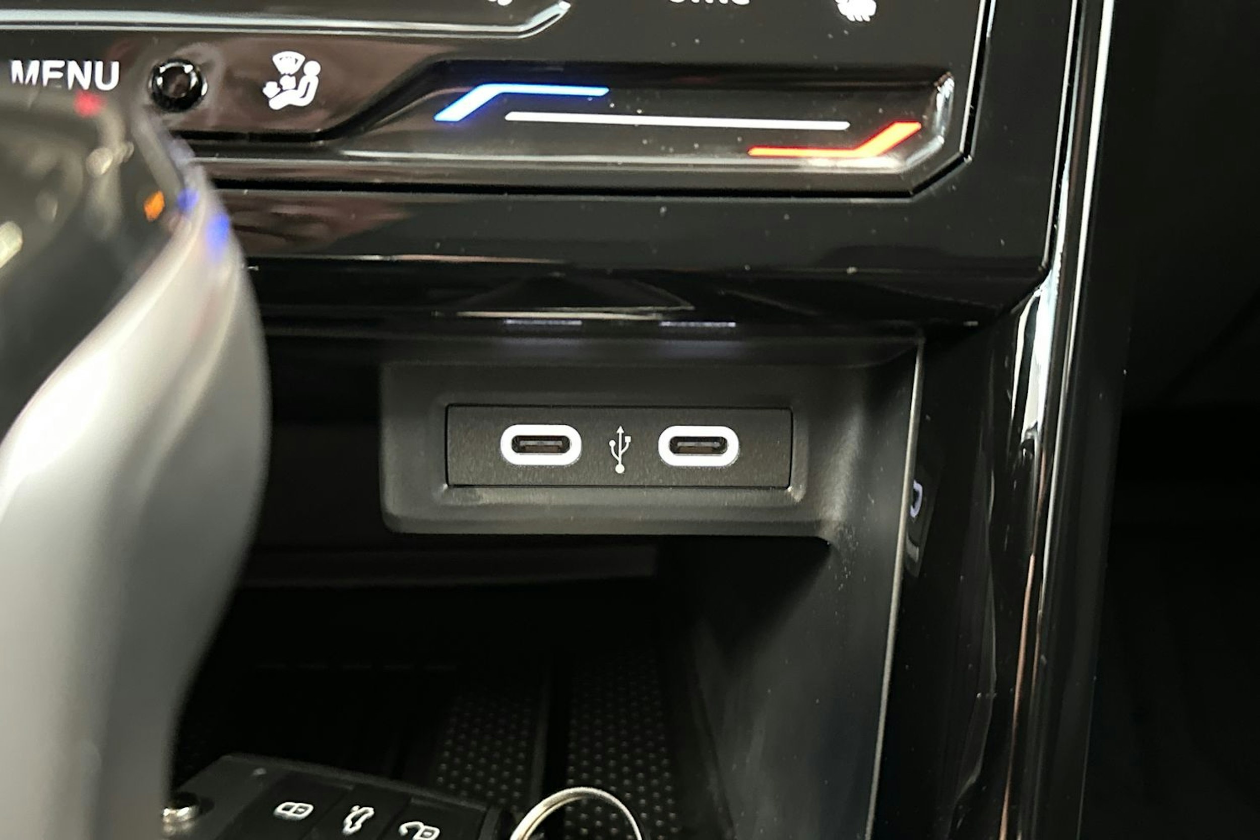 musta Volkswagen T-Cross 2025 kuva 24.