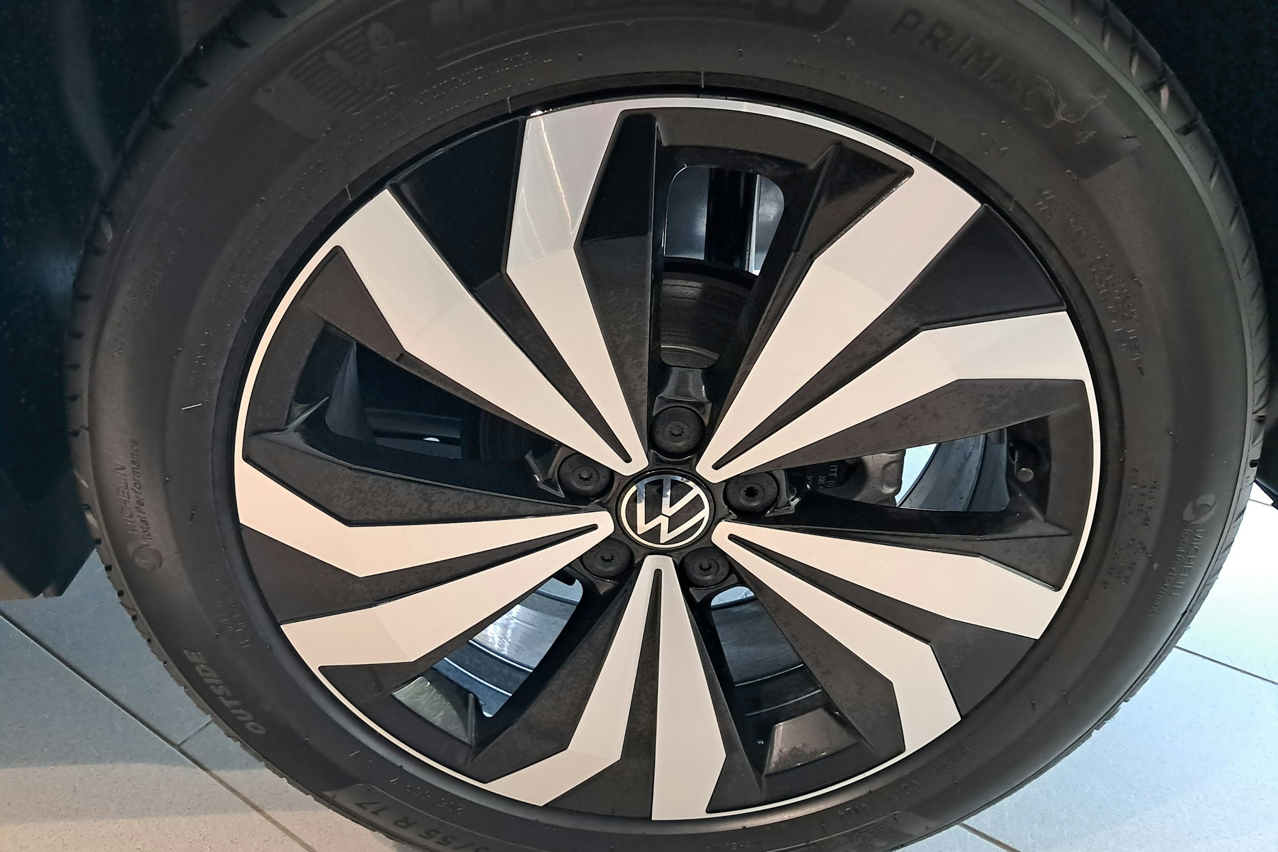 punainen Volkswagen T-Cross 2025 kuva 9.