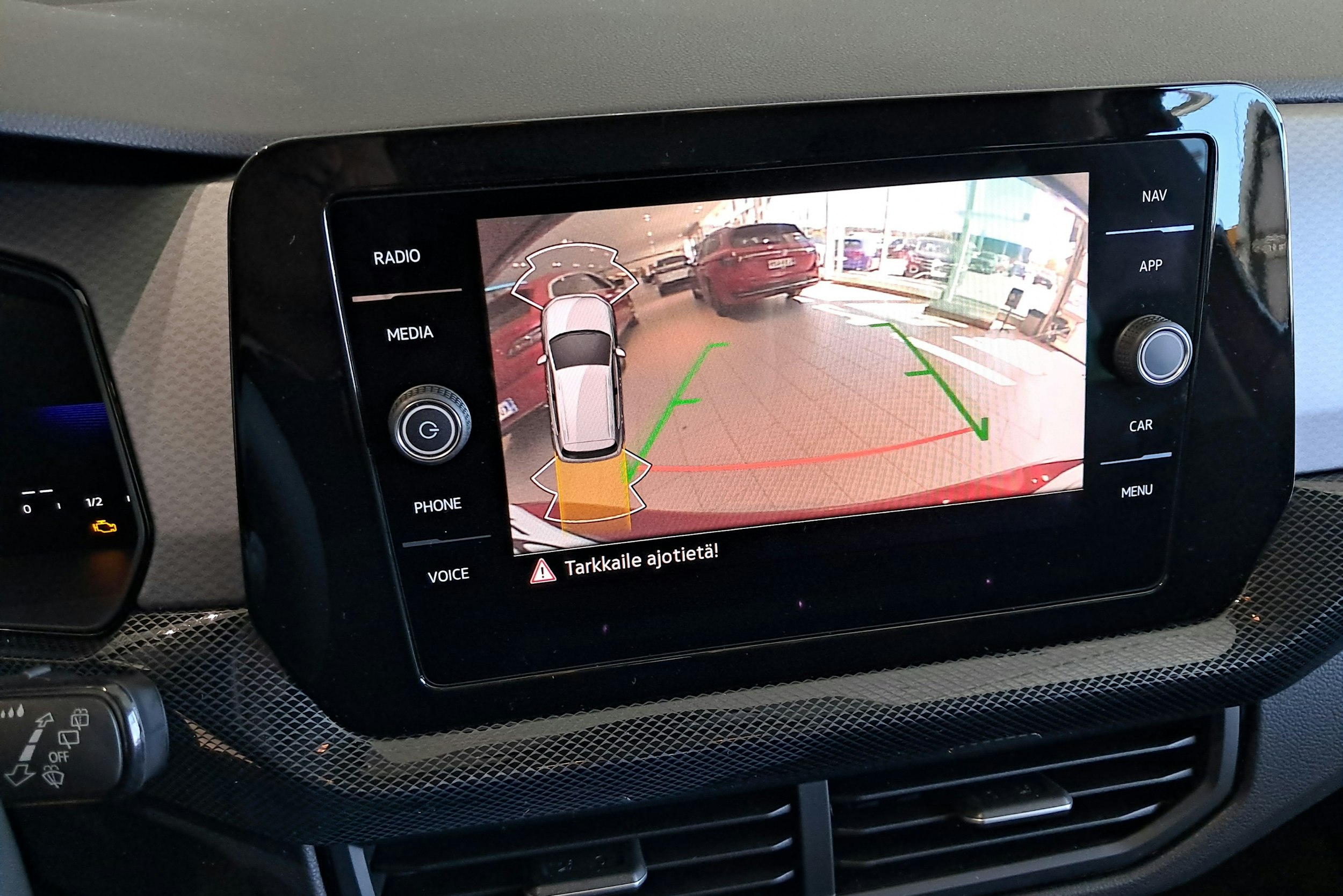 punainen Volkswagen T-Cross 2025 kuva 14.