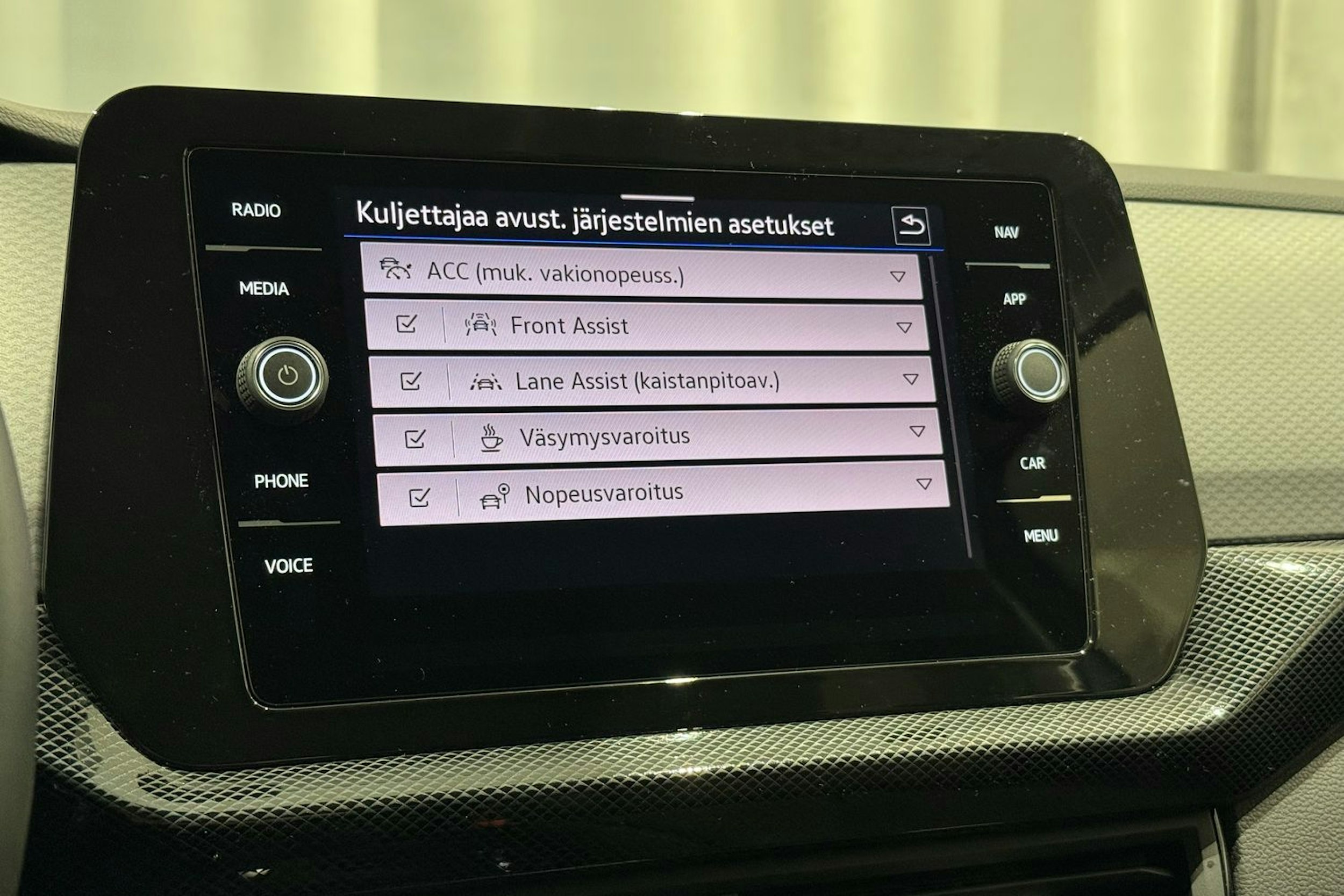 met. sininen Volkswagen T-Cross 2025 kuva 19.