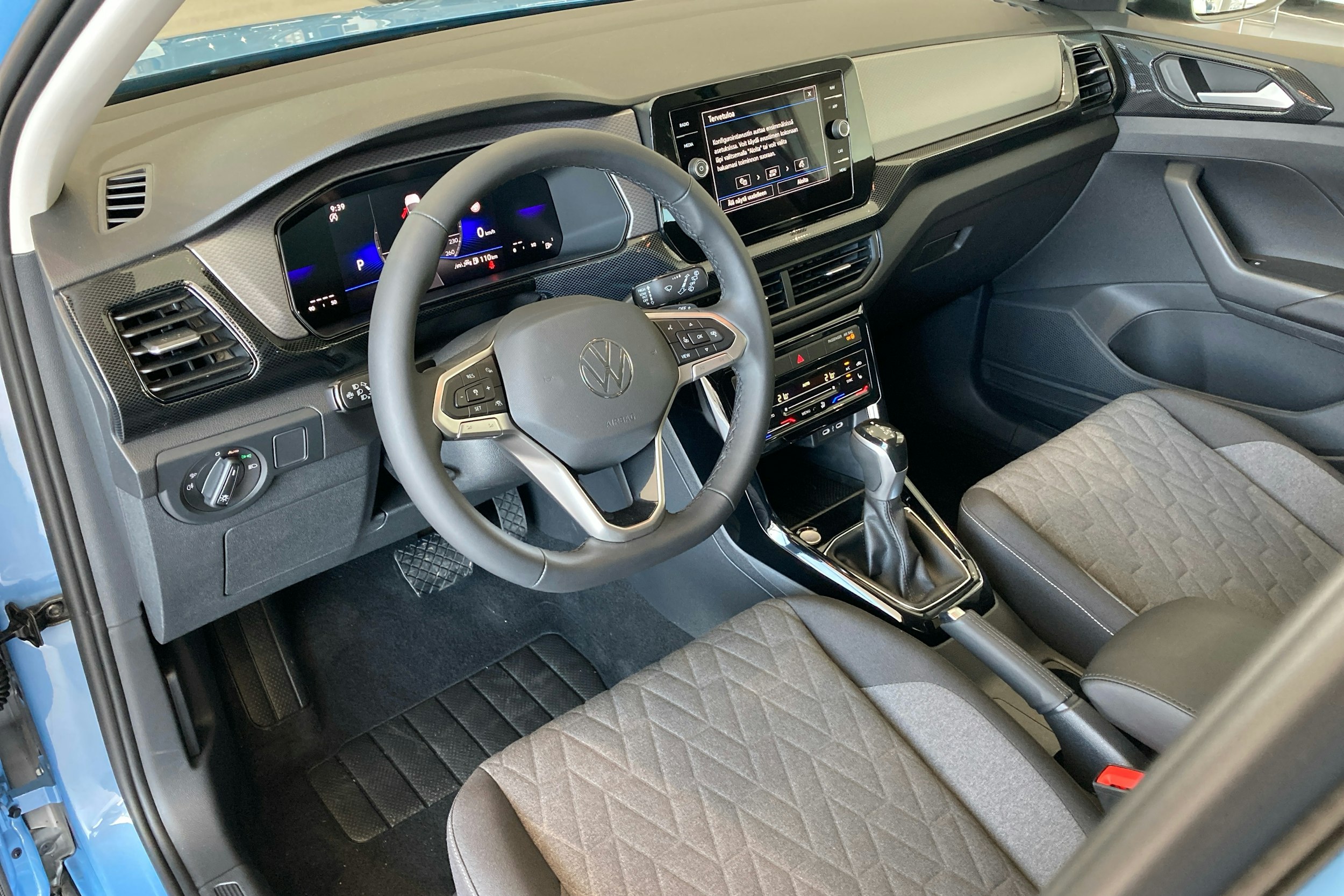 sininen Volkswagen T-Cross 2025 kuva 6.