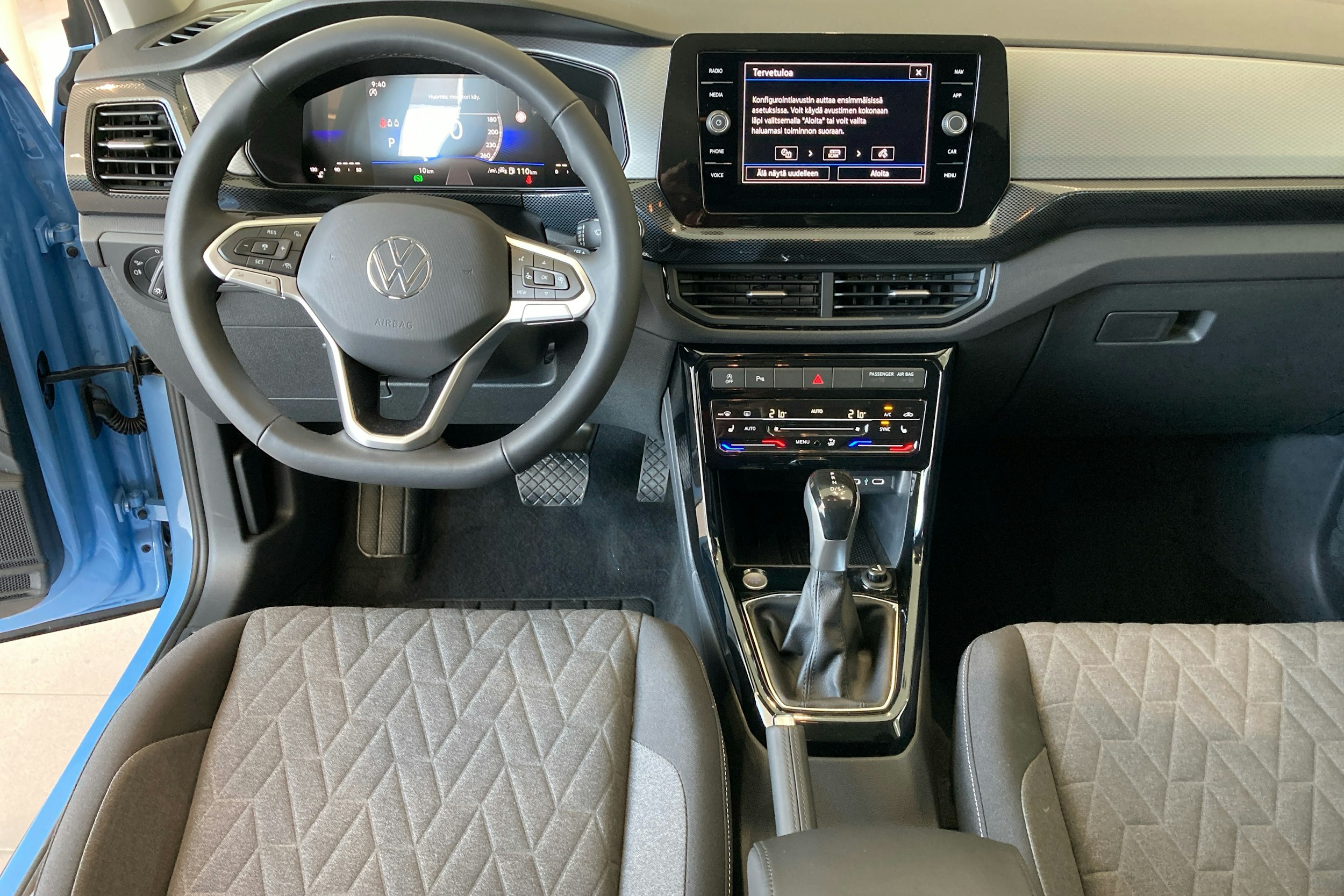 sininen Volkswagen T-Cross 2025 kuva 7.