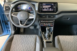 sininen Volkswagen T-Cross 2025 kuva 7.