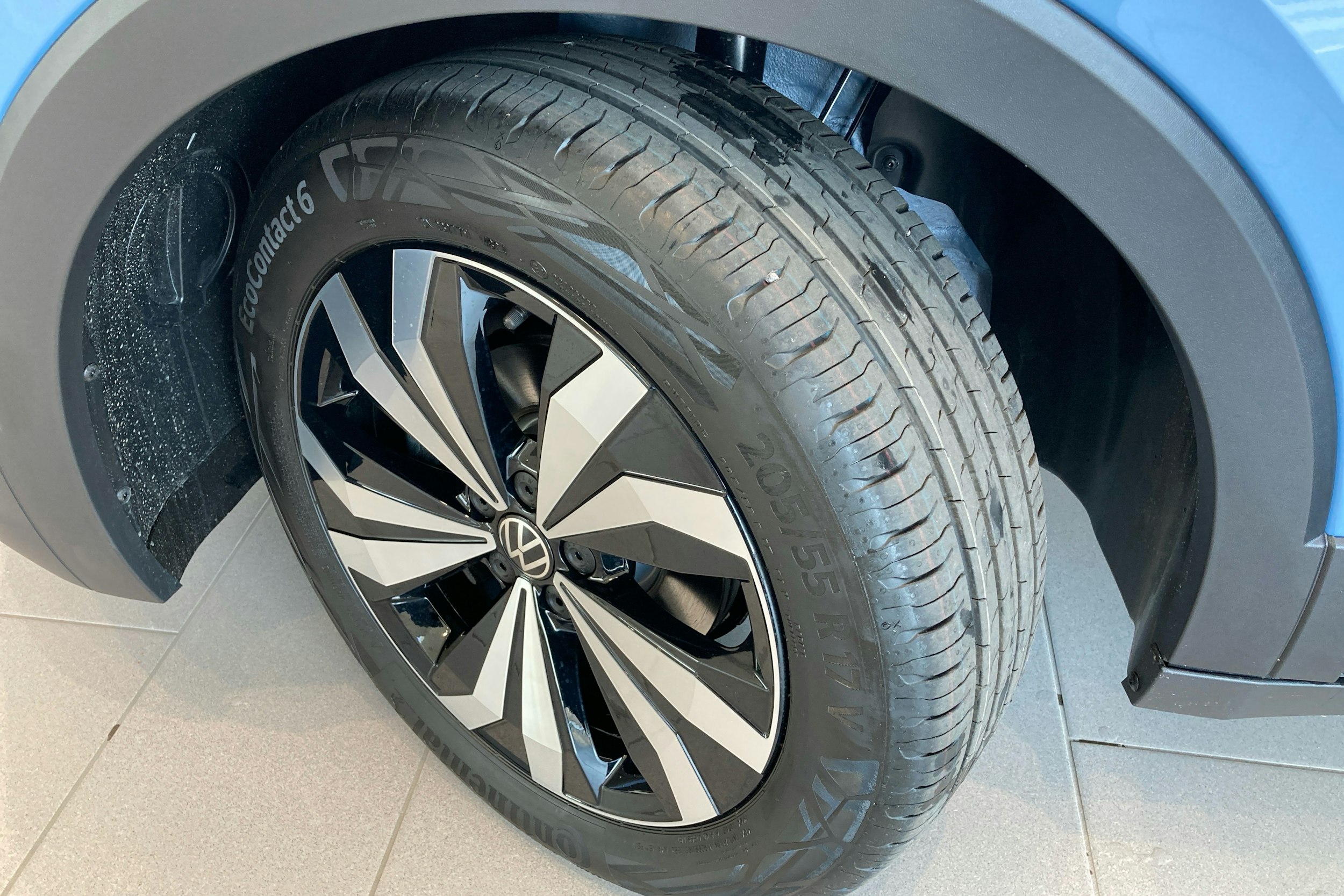 sininen Volkswagen T-Cross 2025 kuva 10.