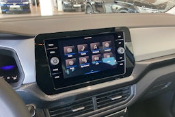 sininen Volkswagen T-Cross 2025 kuva 14.