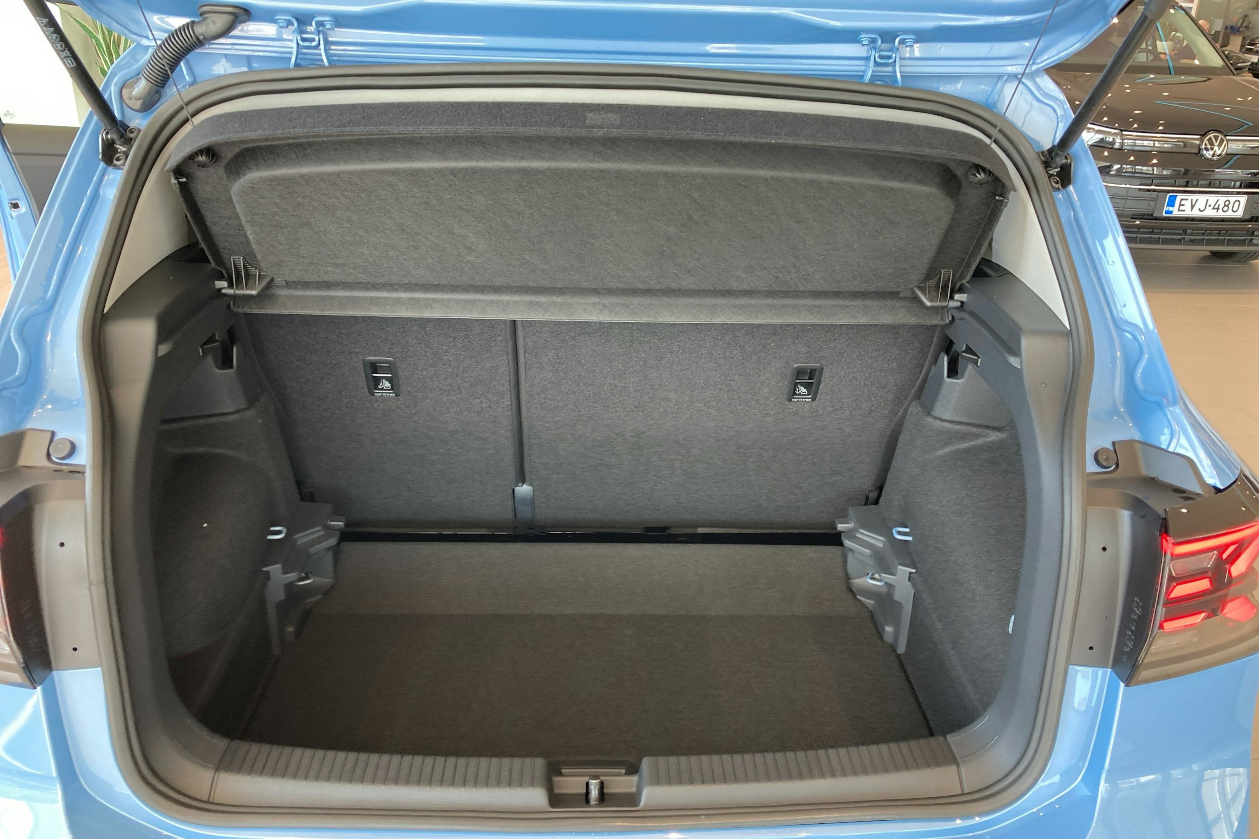 sininen Volkswagen T-Cross 2025 kuva 17.