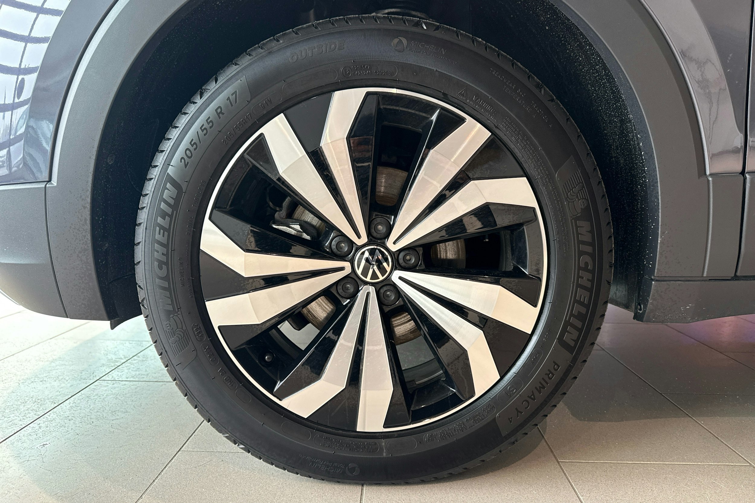 harmaa Volkswagen T-Cross 2025 kuva 9.