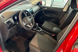 punainen Volkswagen T-Cross 2025 kuva 6.
