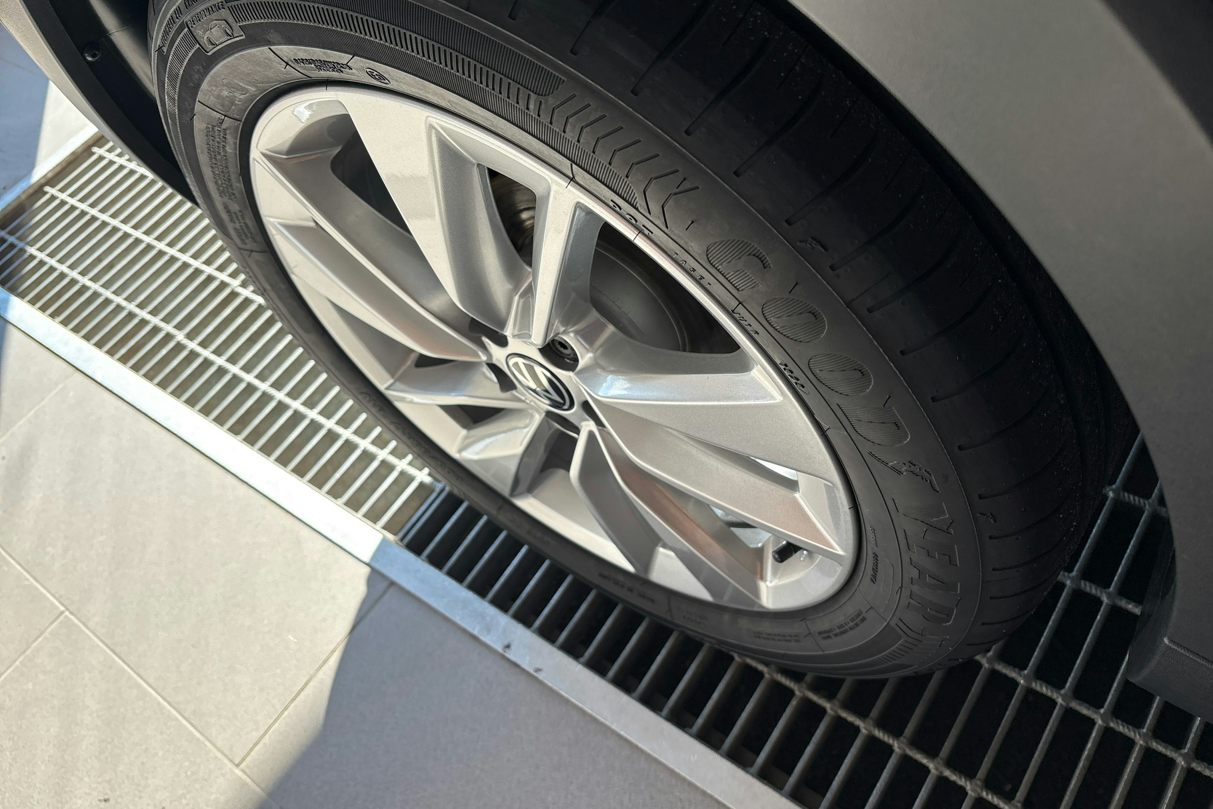 punainen Volkswagen T-Cross 2025 kuva 10.