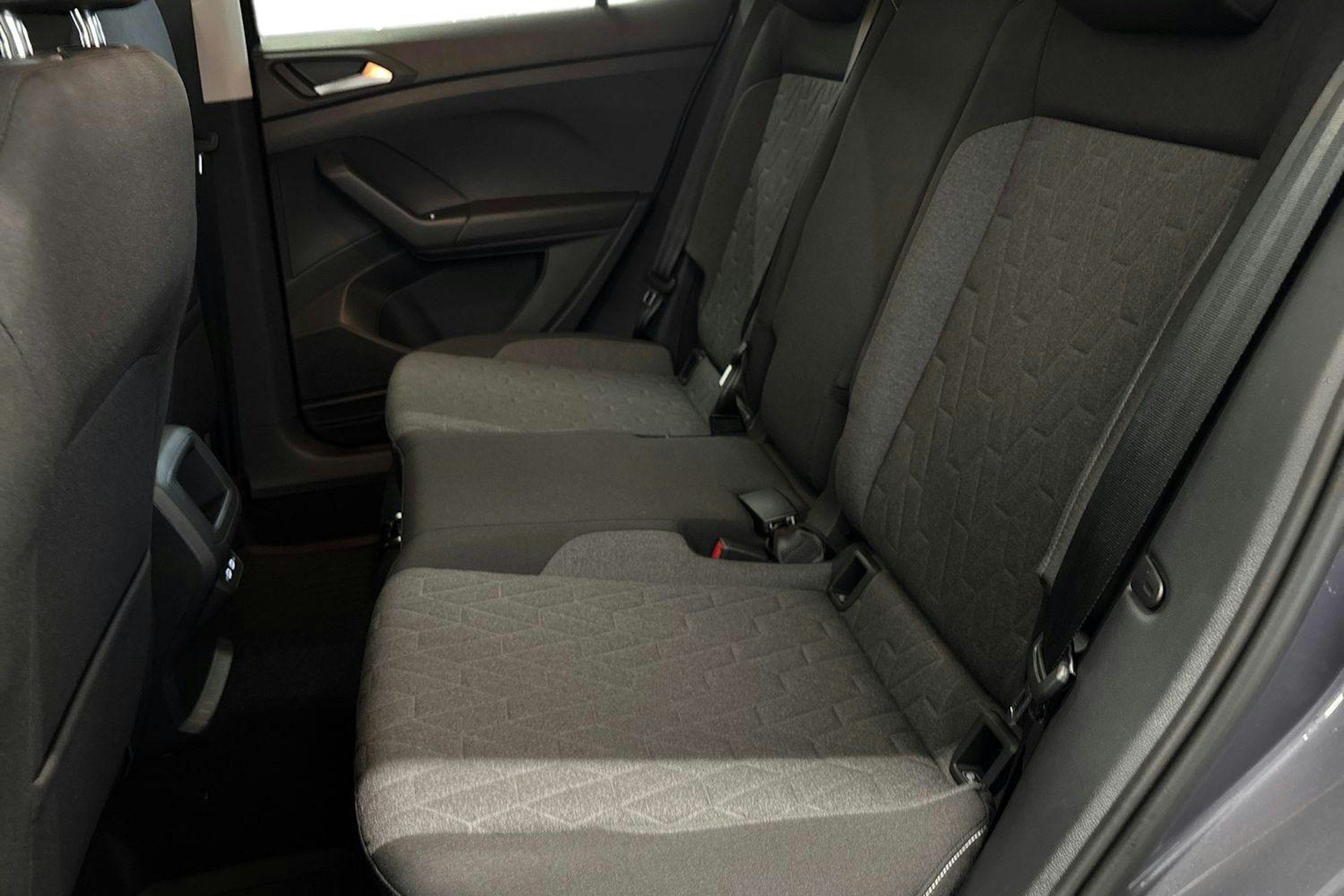 harmaa Volkswagen T-Cross 2025 kuva 8.