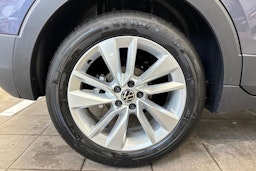 harmaa Volkswagen T-Cross 2025 kuva 9.