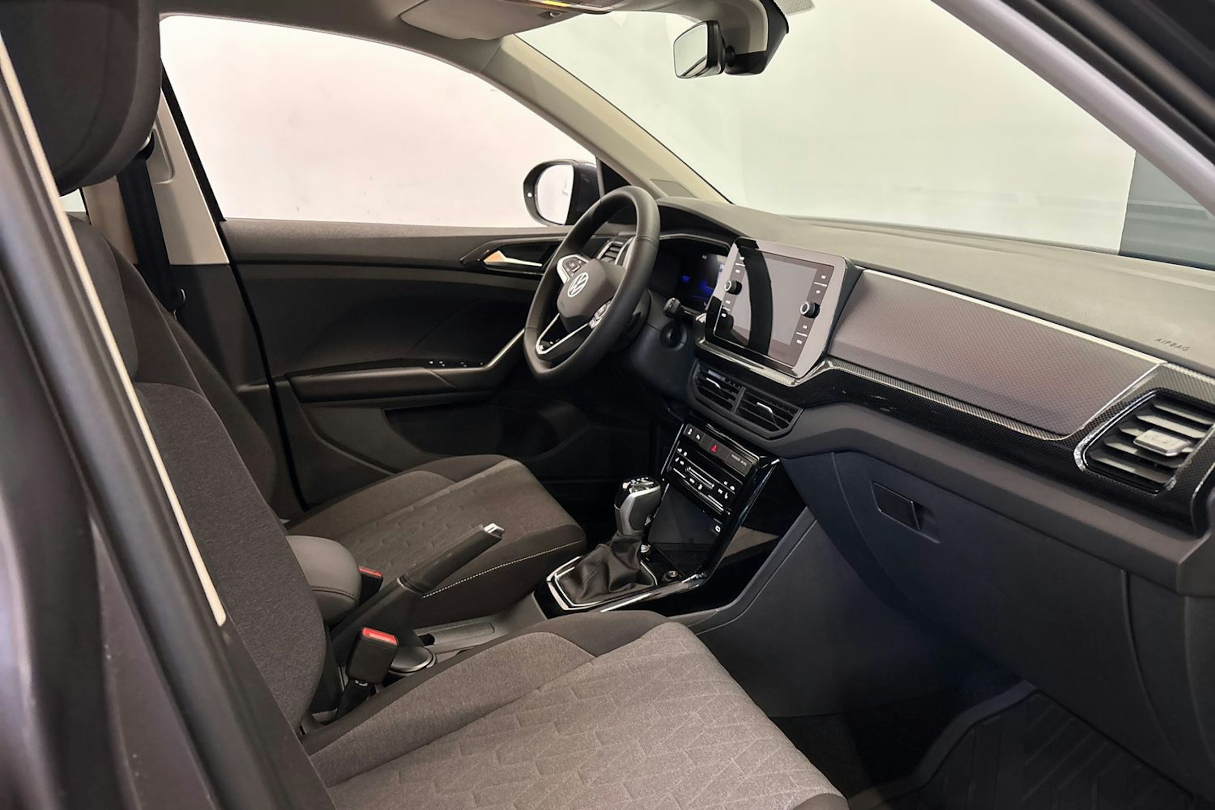 harmaa Volkswagen T-Cross 2025 kuva 13.