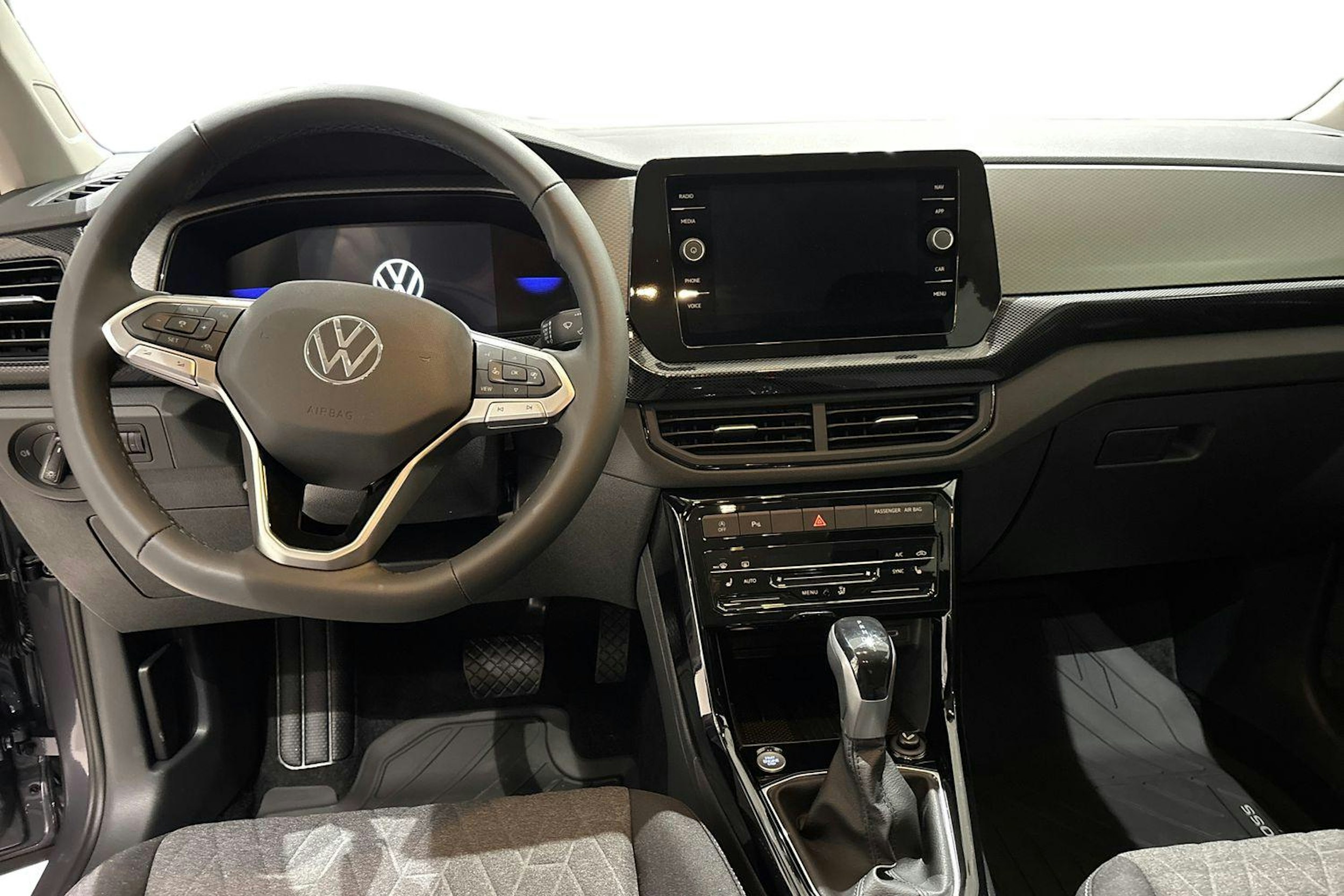 harmaa Volkswagen T-Cross 2025 kuva 7.