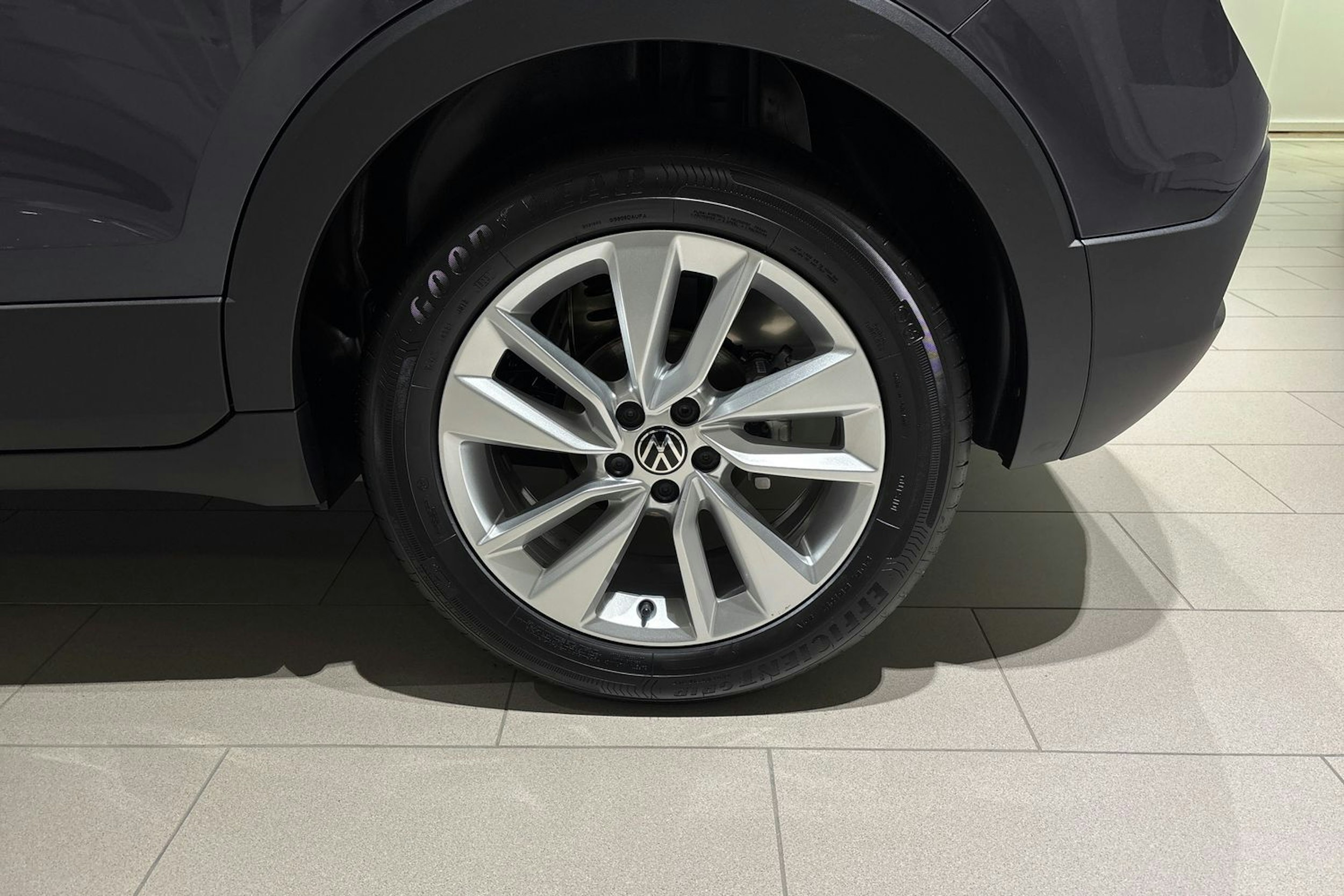 harmaa Volkswagen T-Cross 2025 kuva 10.