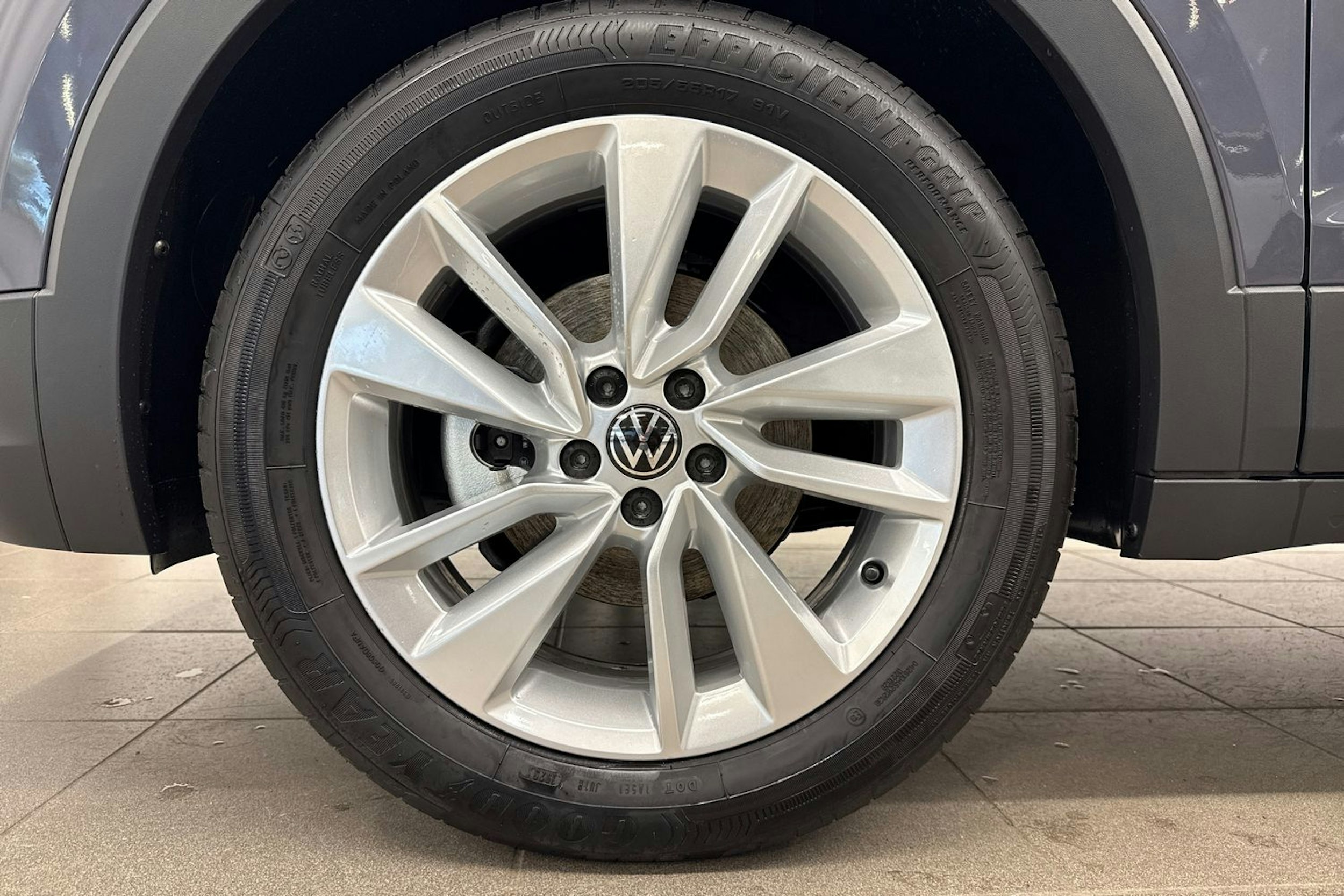 met. harmaa Volkswagen T-Cross 2025 kuva 10.