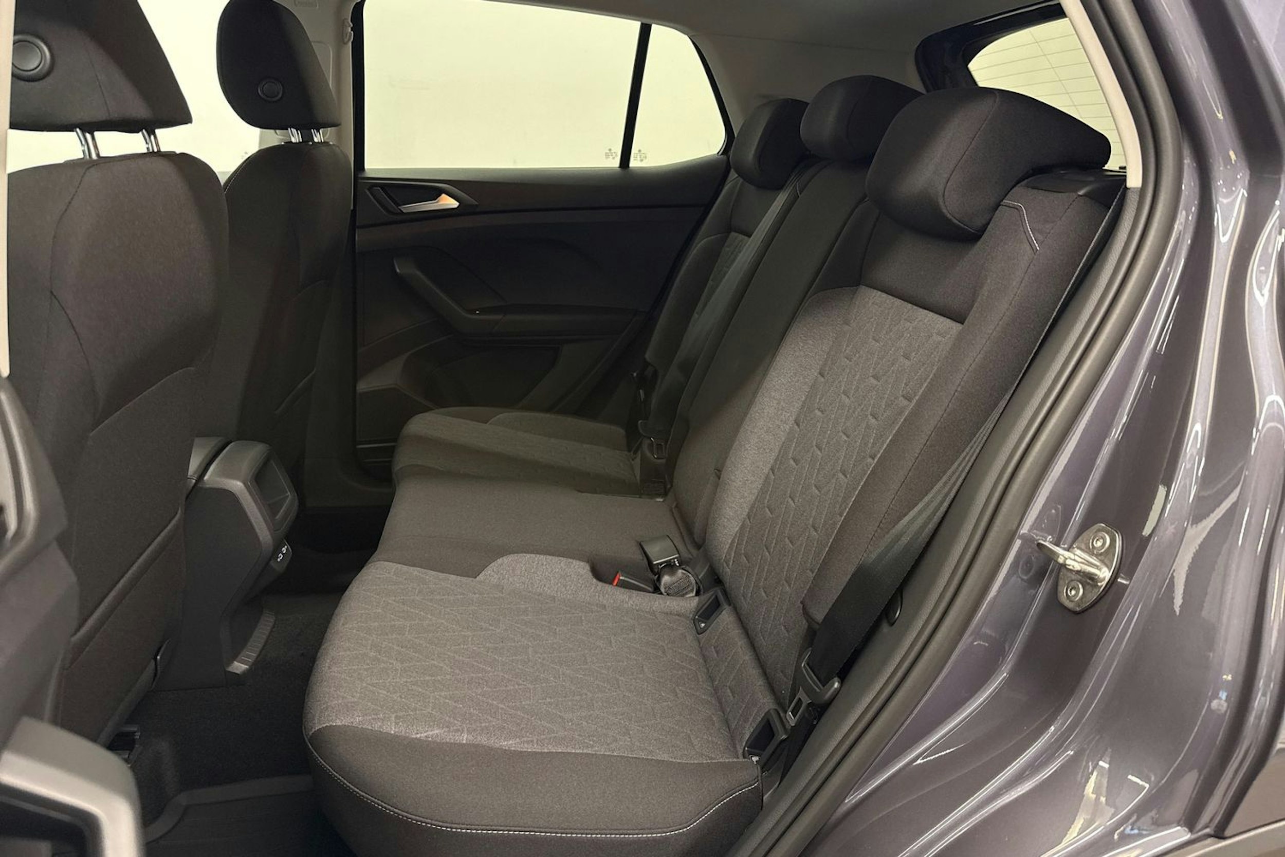 met. harmaa Volkswagen T-Cross 2025 kuva 11.