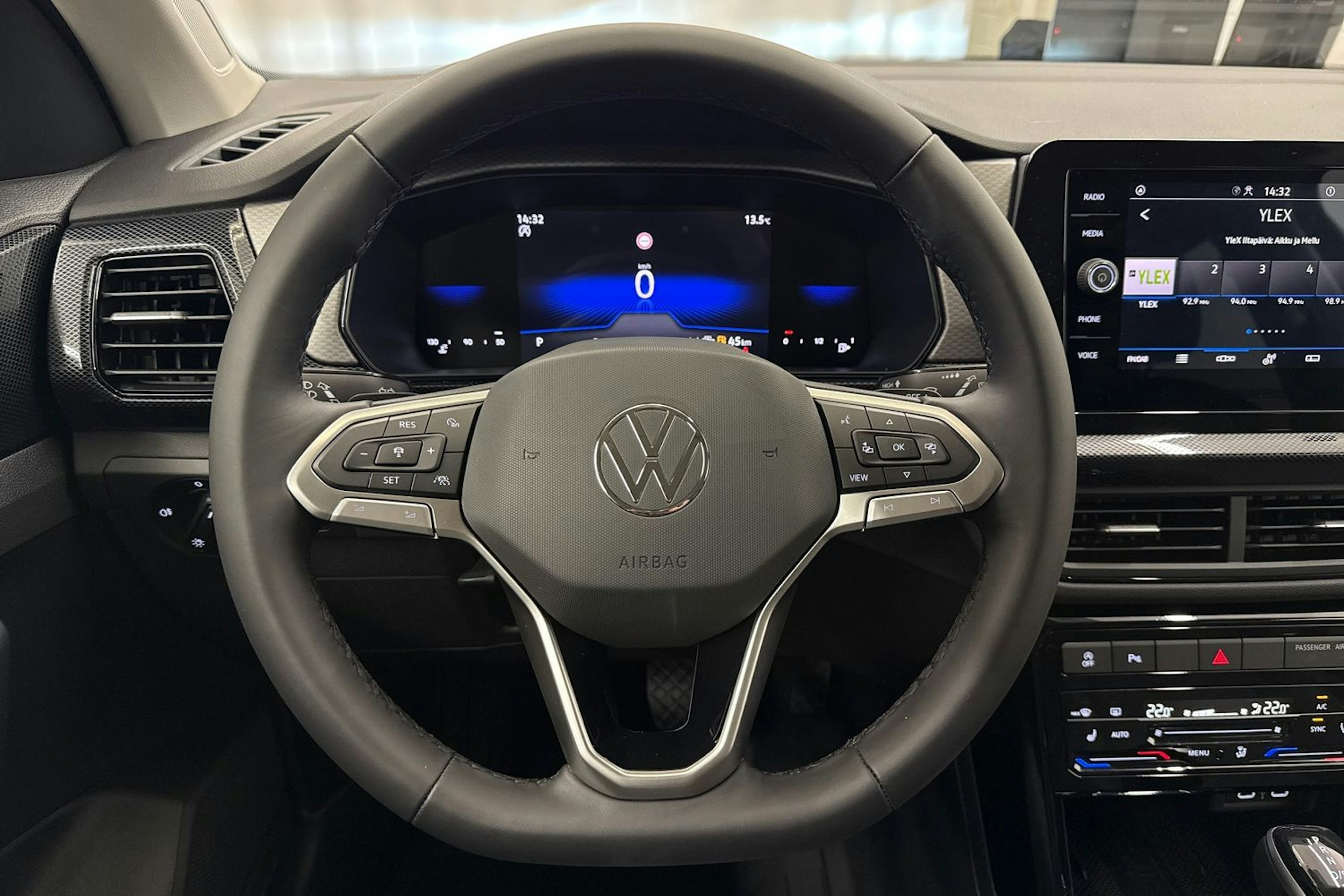met. harmaa Volkswagen T-Cross 2025 kuva 13.