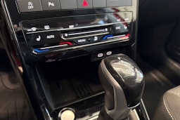 punainen Volkswagen T-Cross 2025 kuva 12.