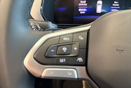 punainen Volkswagen T-Cross 2025 kuva 14.