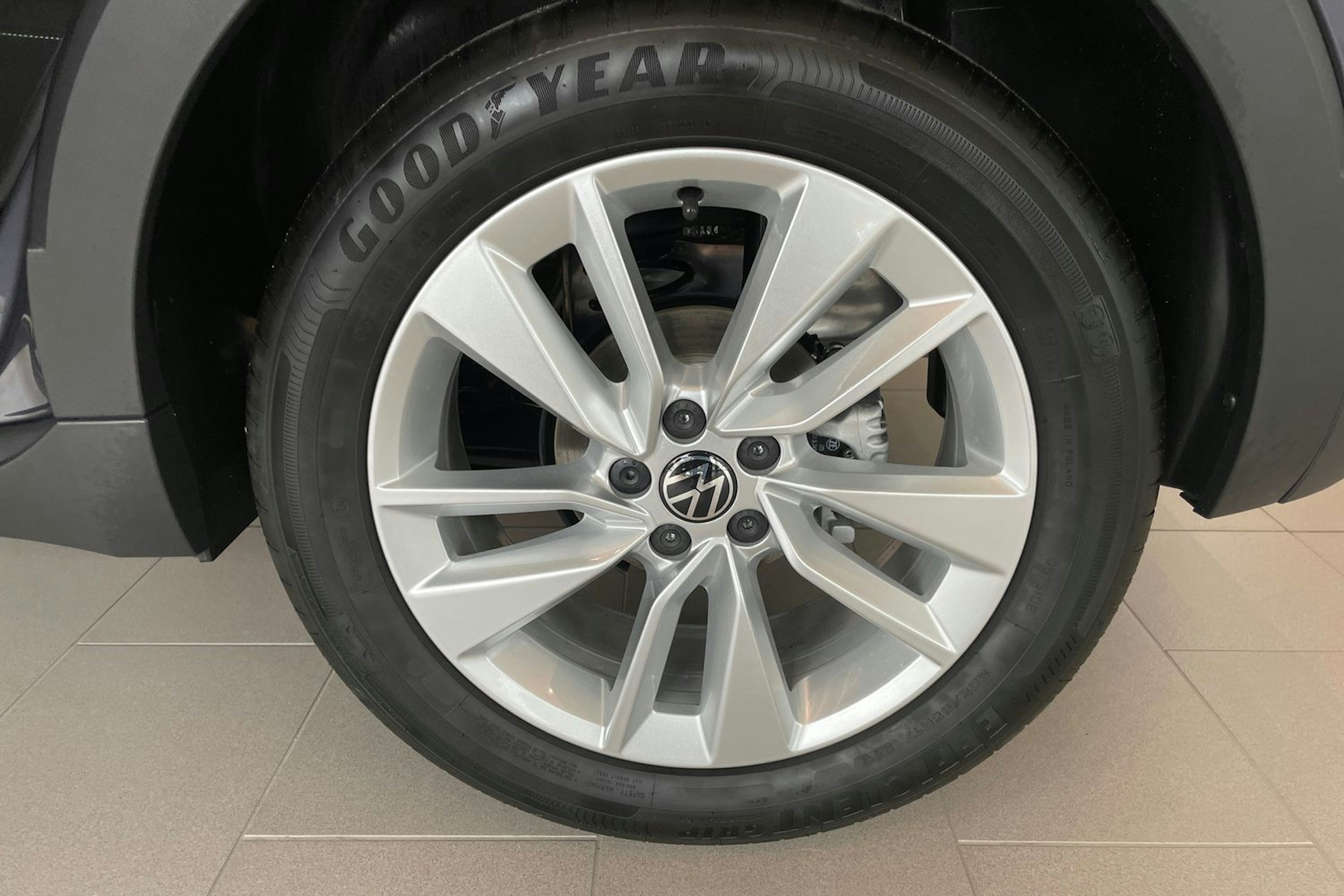 harmaa Volkswagen T-Cross 2025 kuva 10.