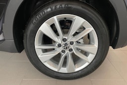 harmaa Volkswagen T-Cross 2025 kuva 10.