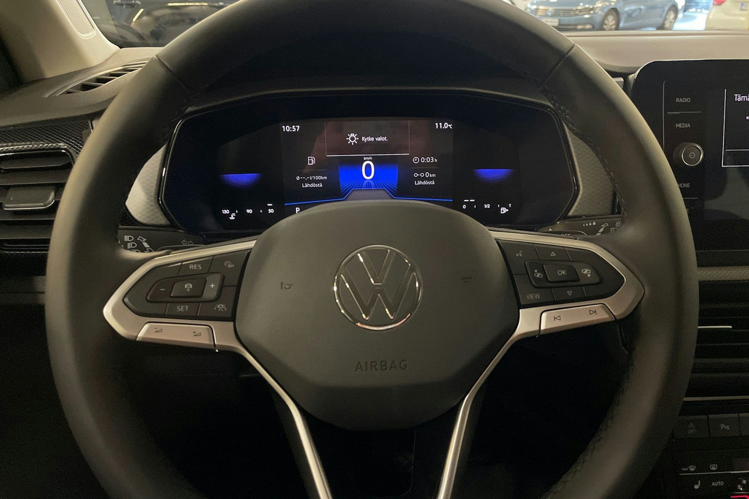 met. harmaa Volkswagen T-Cross 2025 kuva 11.