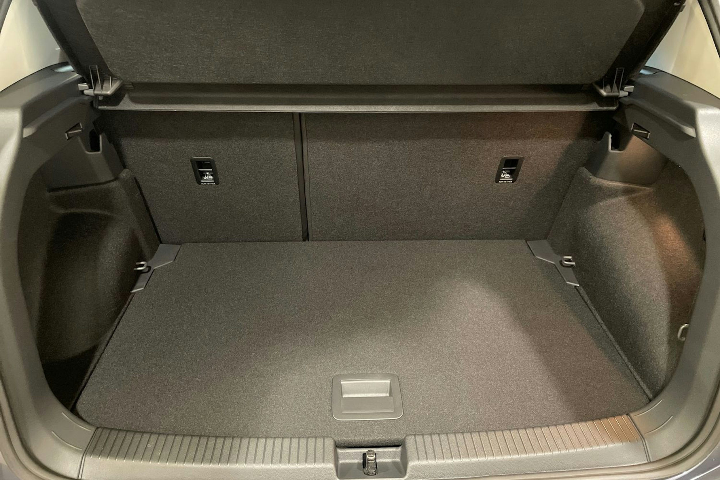 met. harmaa Volkswagen T-Cross 2025 kuva 18.
