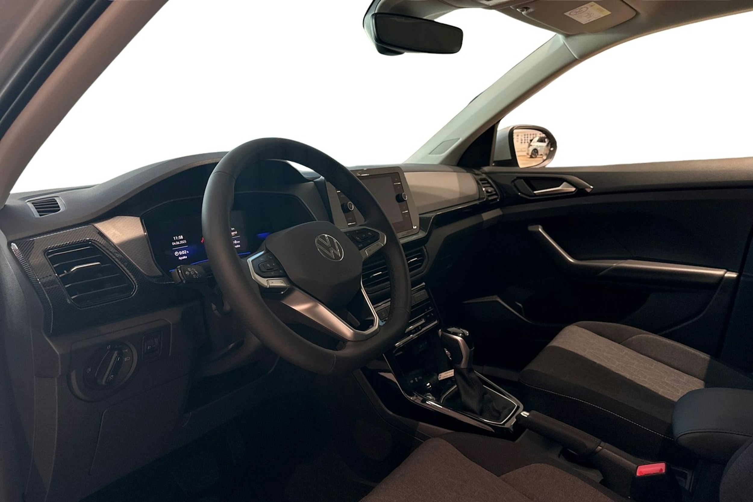 harmaa Volkswagen T-Cross 2025 kuva 6.