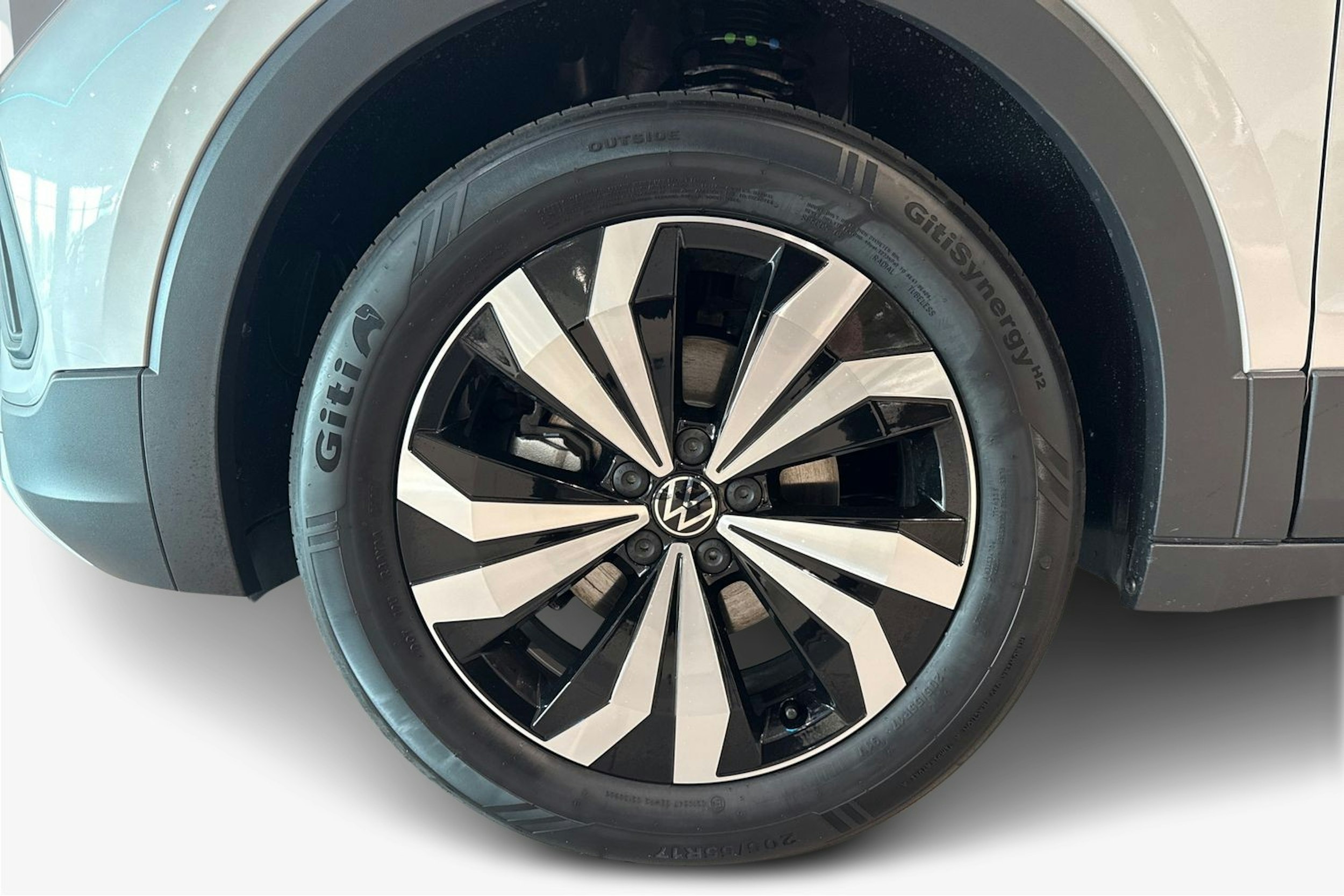 harmaa Volkswagen T-Cross 2025 kuva 9.