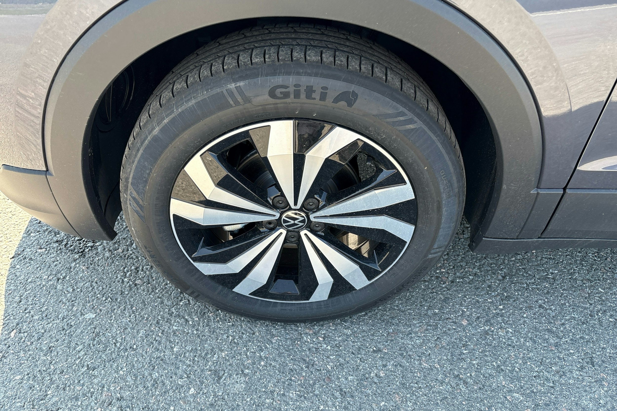 harmaa Volkswagen T-Cross 2025 kuva 9.