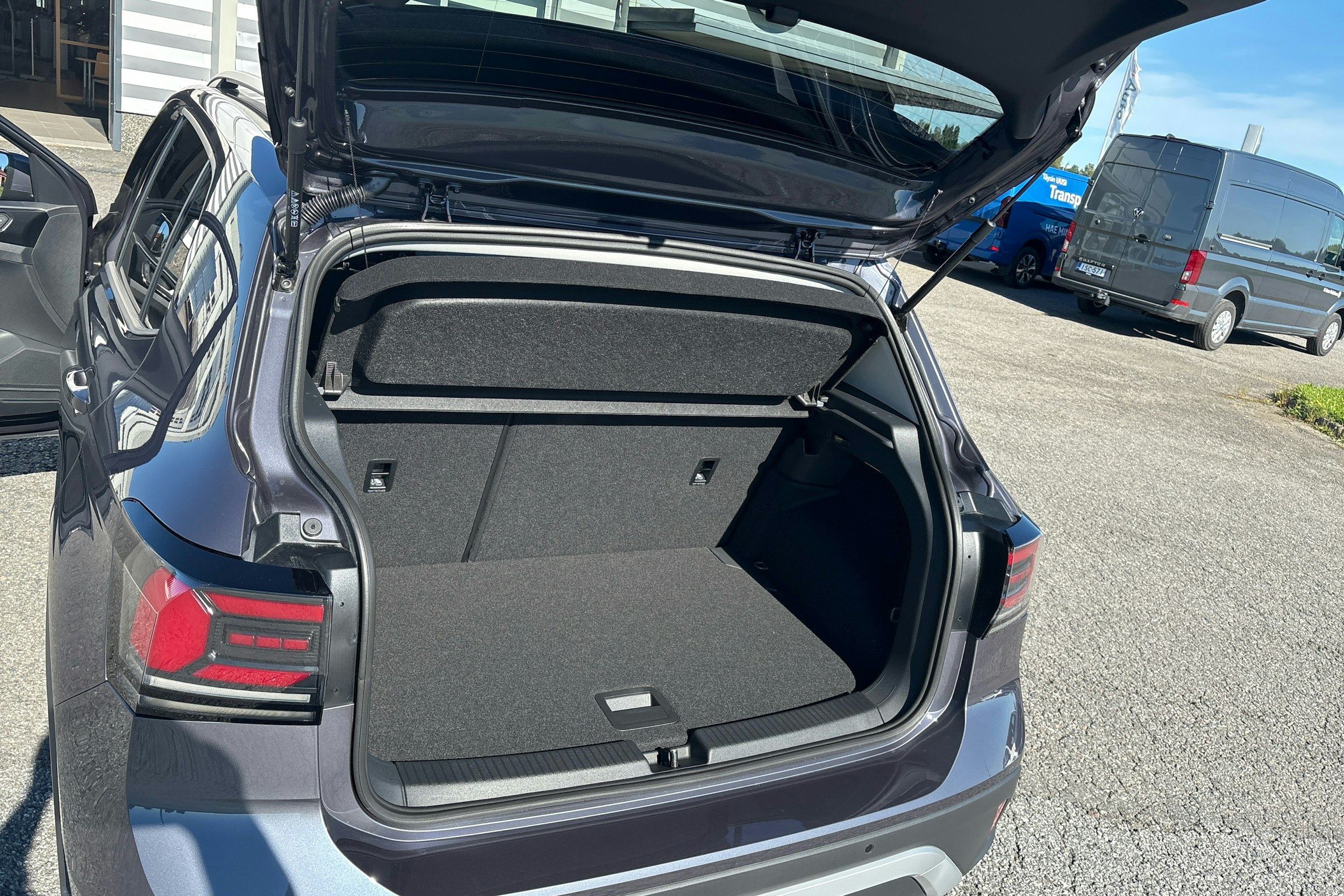 harmaa Volkswagen T-Cross 2025 kuva 11.